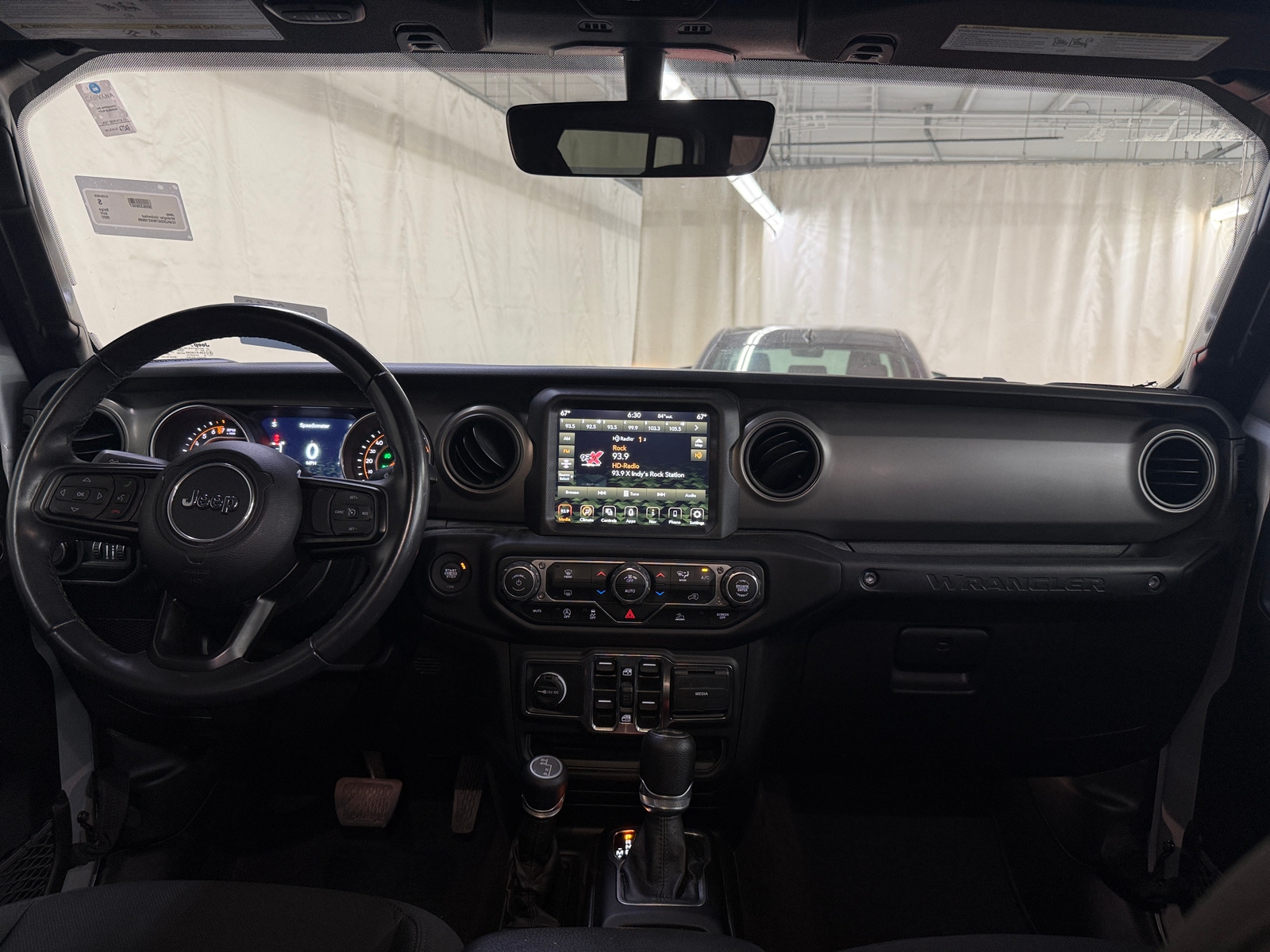 Thumbnail: 2022 Jeep Wrangler - 3