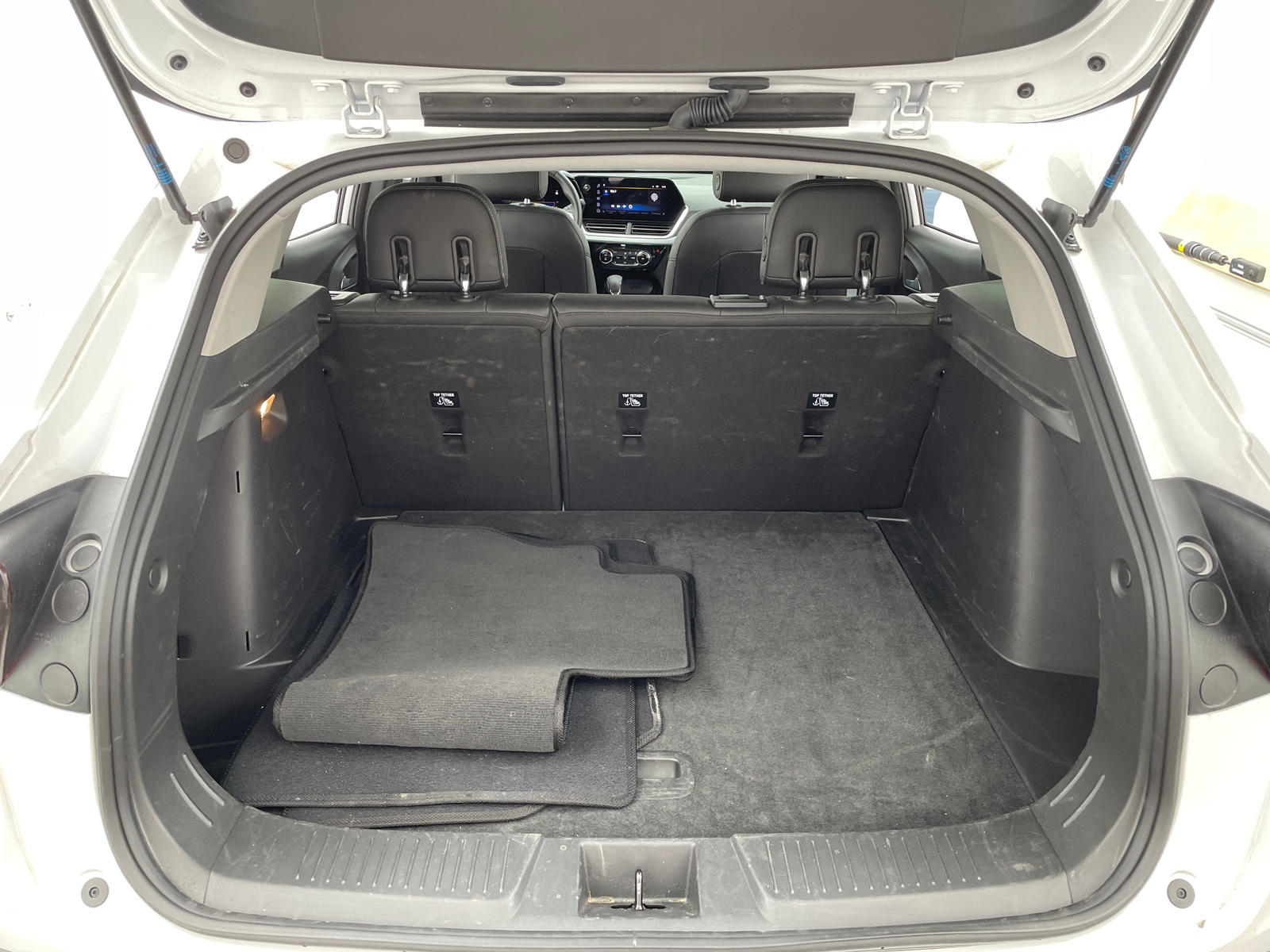 Thumbnail: 2025 Chevrolet Trax - 6