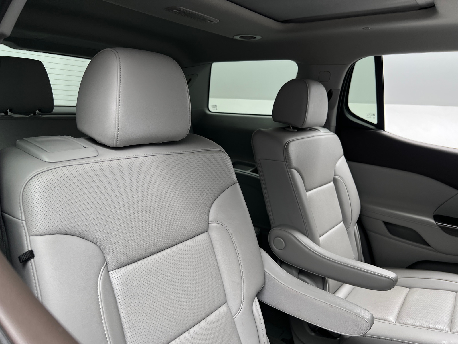 Thumbnail: 2022 GMC Acadia - 5