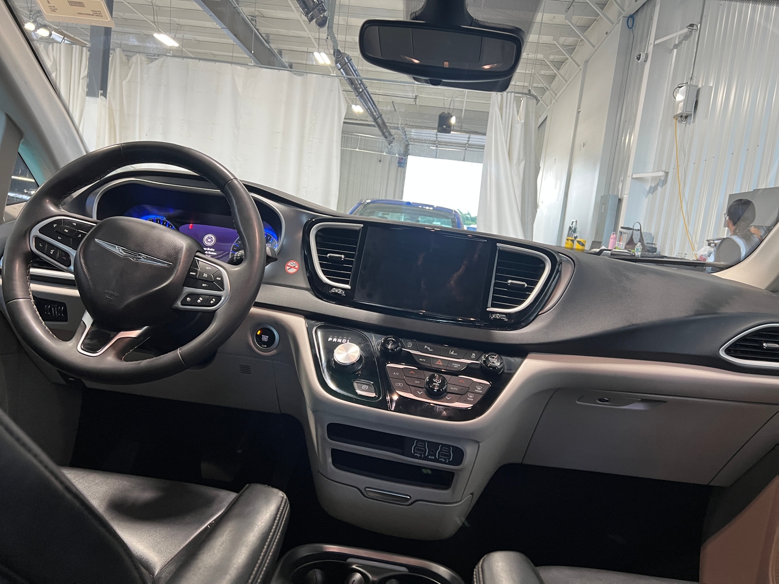 Thumbnail: 2024 Chrysler Pacifica - 2