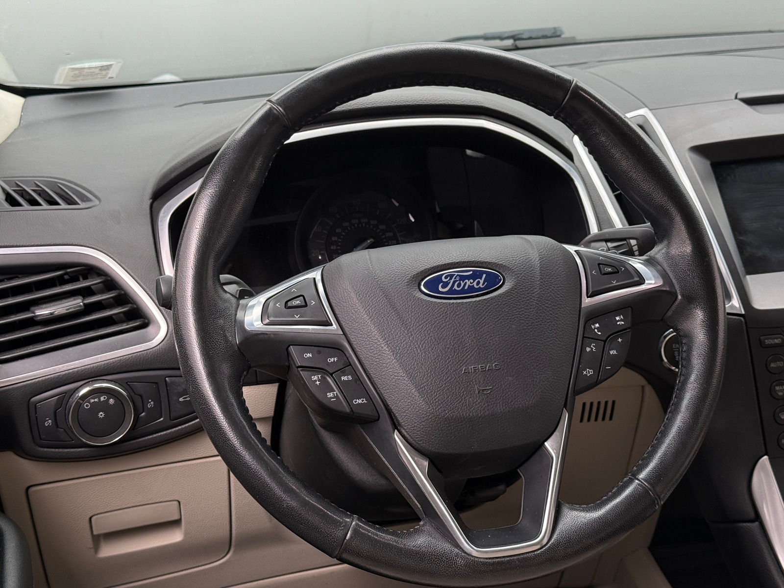 Thumbnail: 2017 Ford Edge - 4