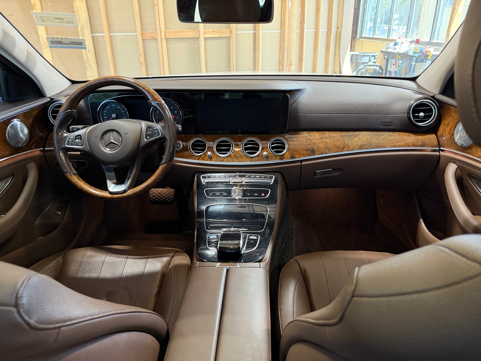 Thumbnail: 2017 Mercedes-Benz E-Class - 2