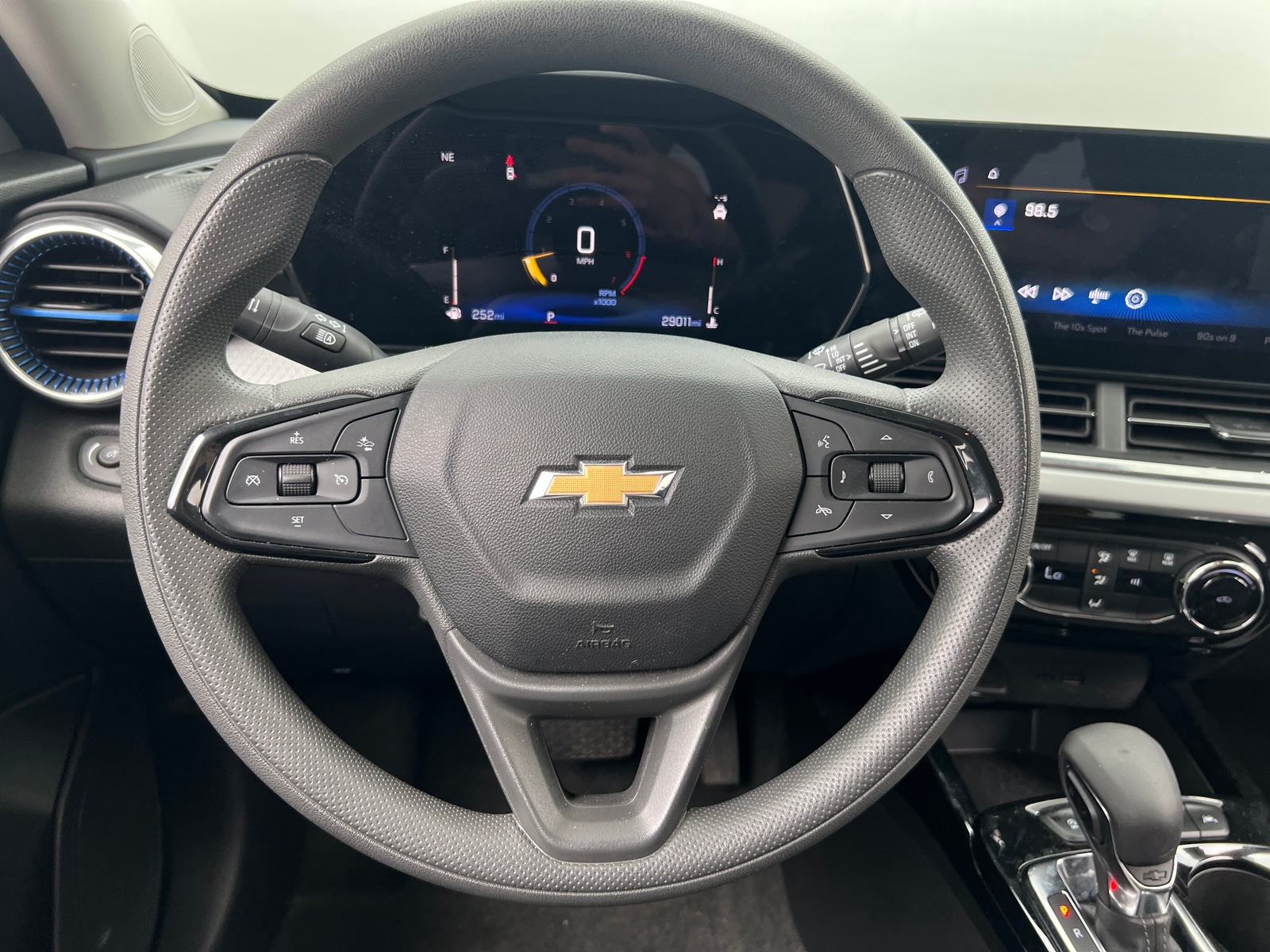 Thumbnail: 2025 Chevrolet Trax - 4