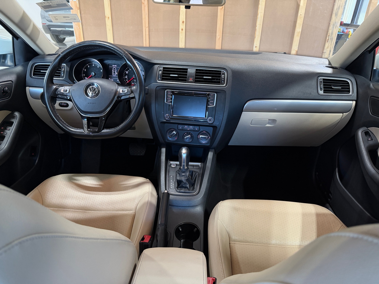 Thumbnail: 2017 Volkswagen Jetta - 2