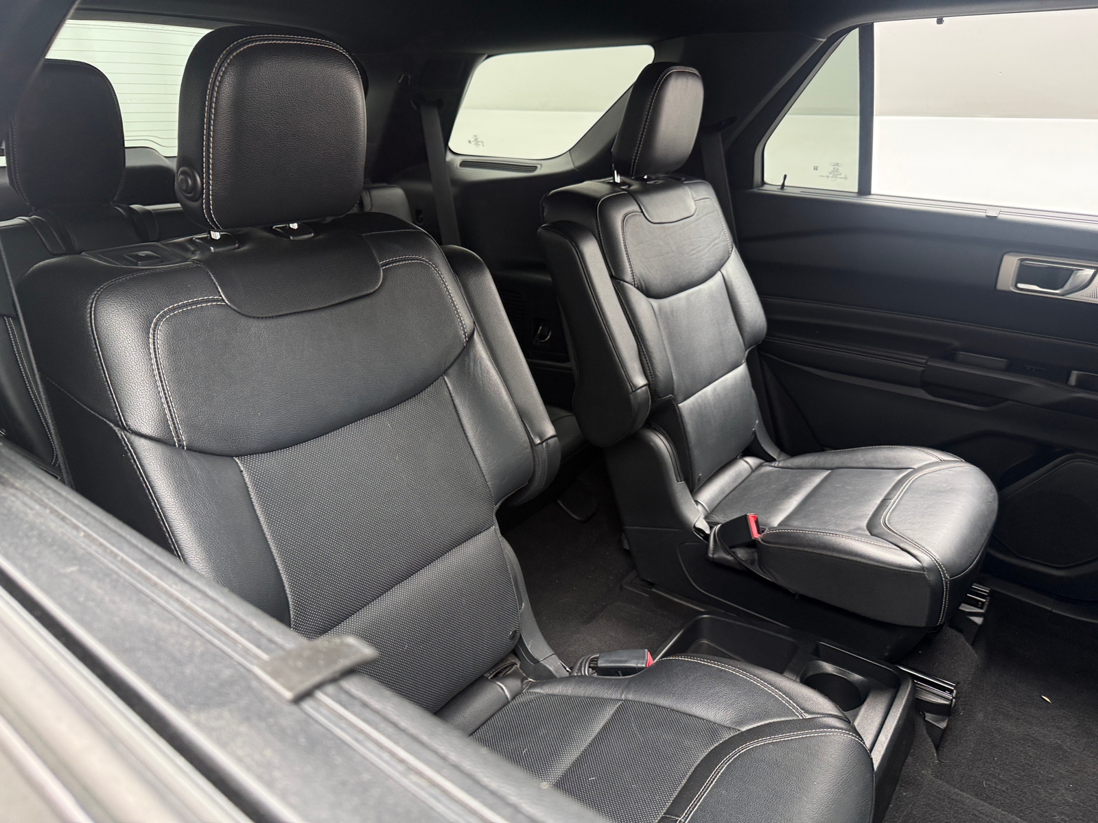 Thumbnail: 2020 Ford Explorer - 5