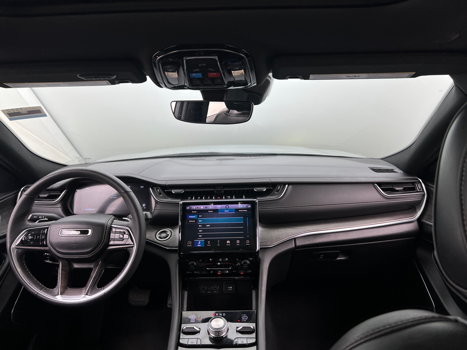 Thumbnail: 2023 Jeep Grand Cherokee L - 2