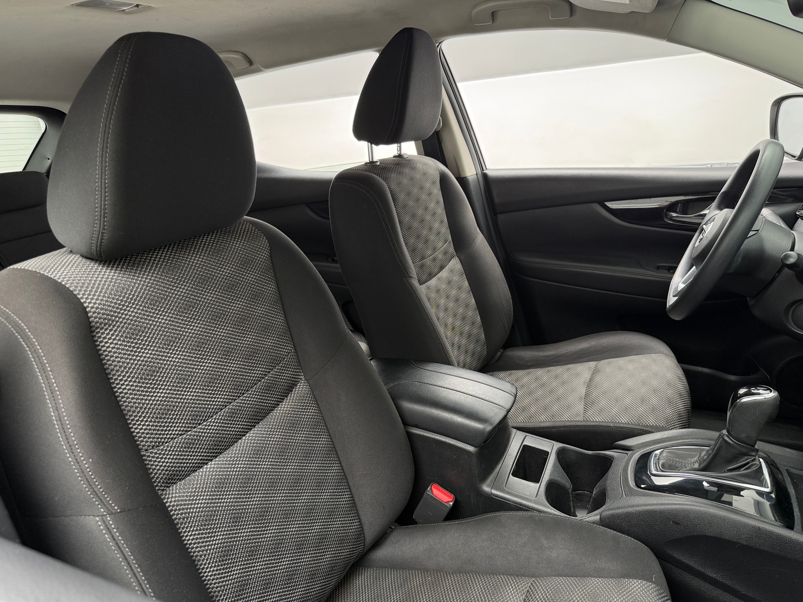Thumbnail: 2020 Nissan Rogue Sport - 2