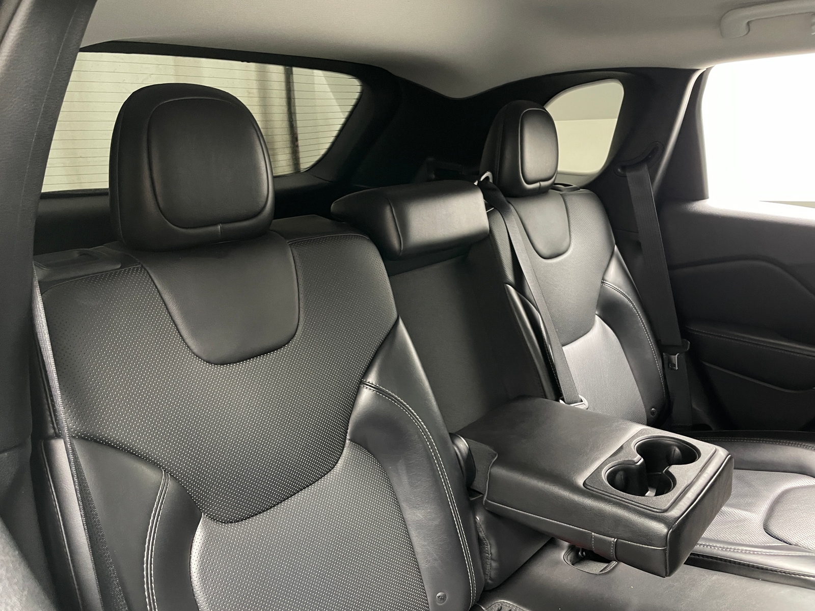 Thumbnail: 2019 Jeep Cherokee - 5
