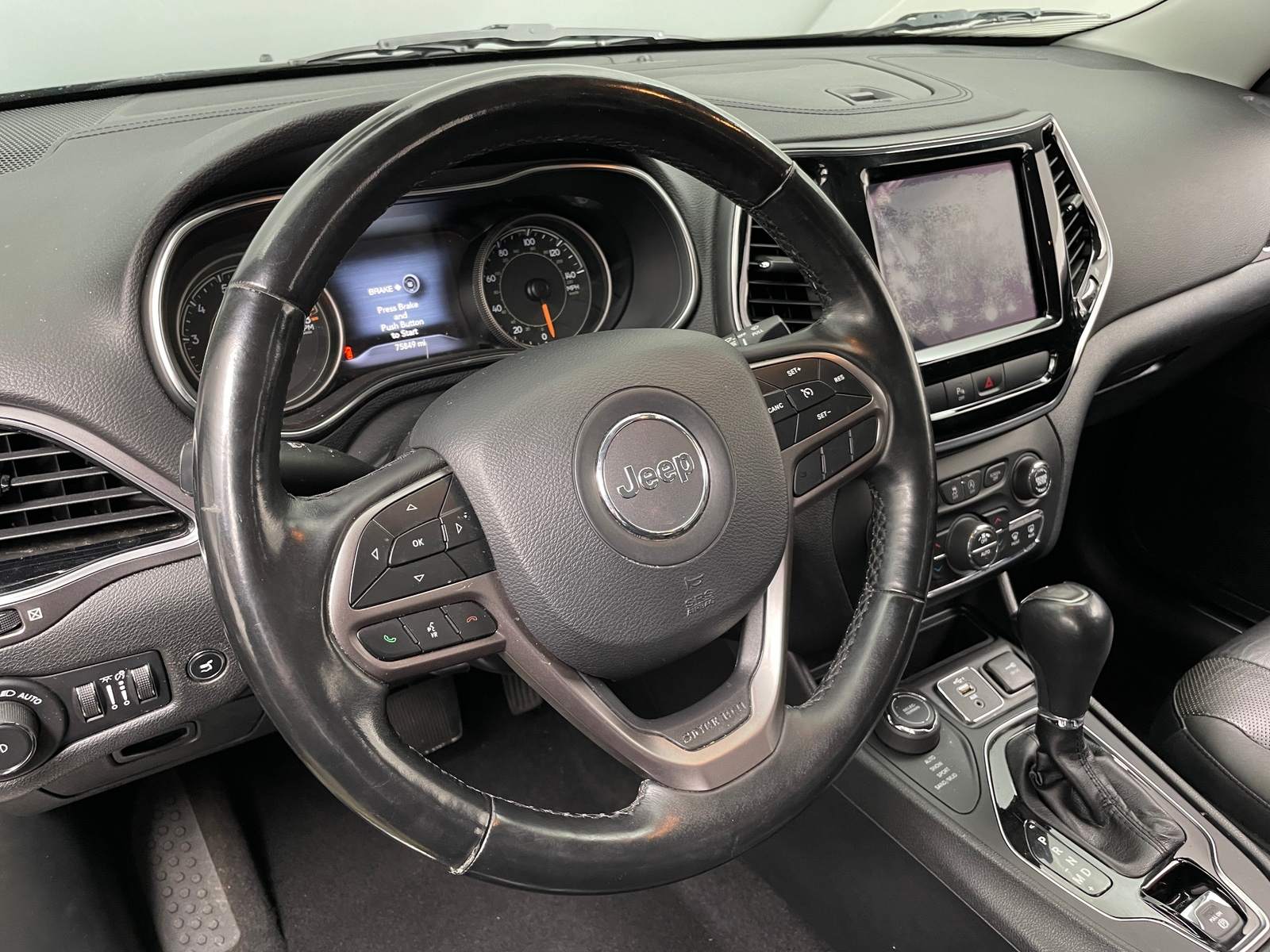 Thumbnail: 2019 Jeep Cherokee - 4