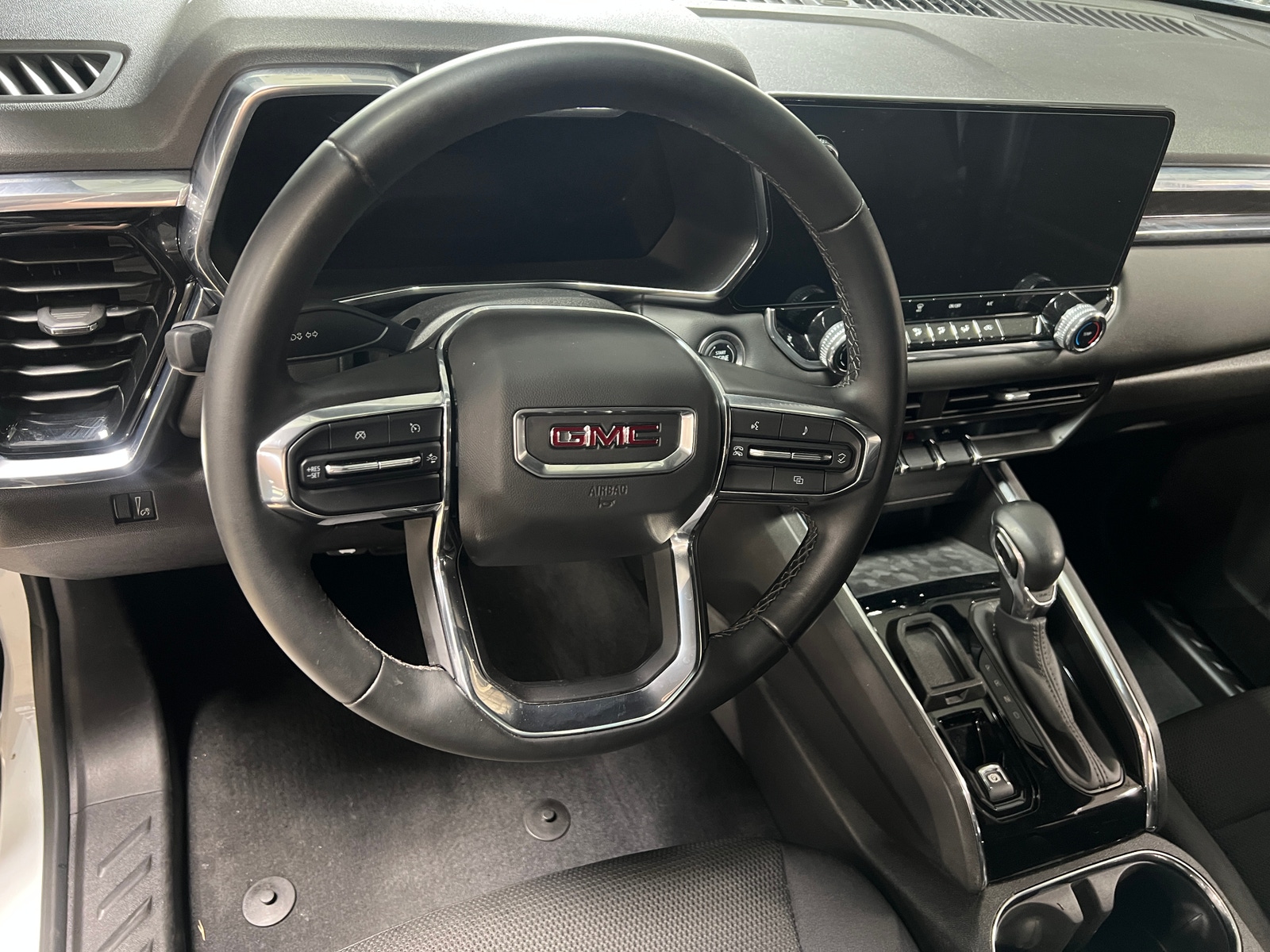 Thumbnail: 2024 GMC Canyon - 5