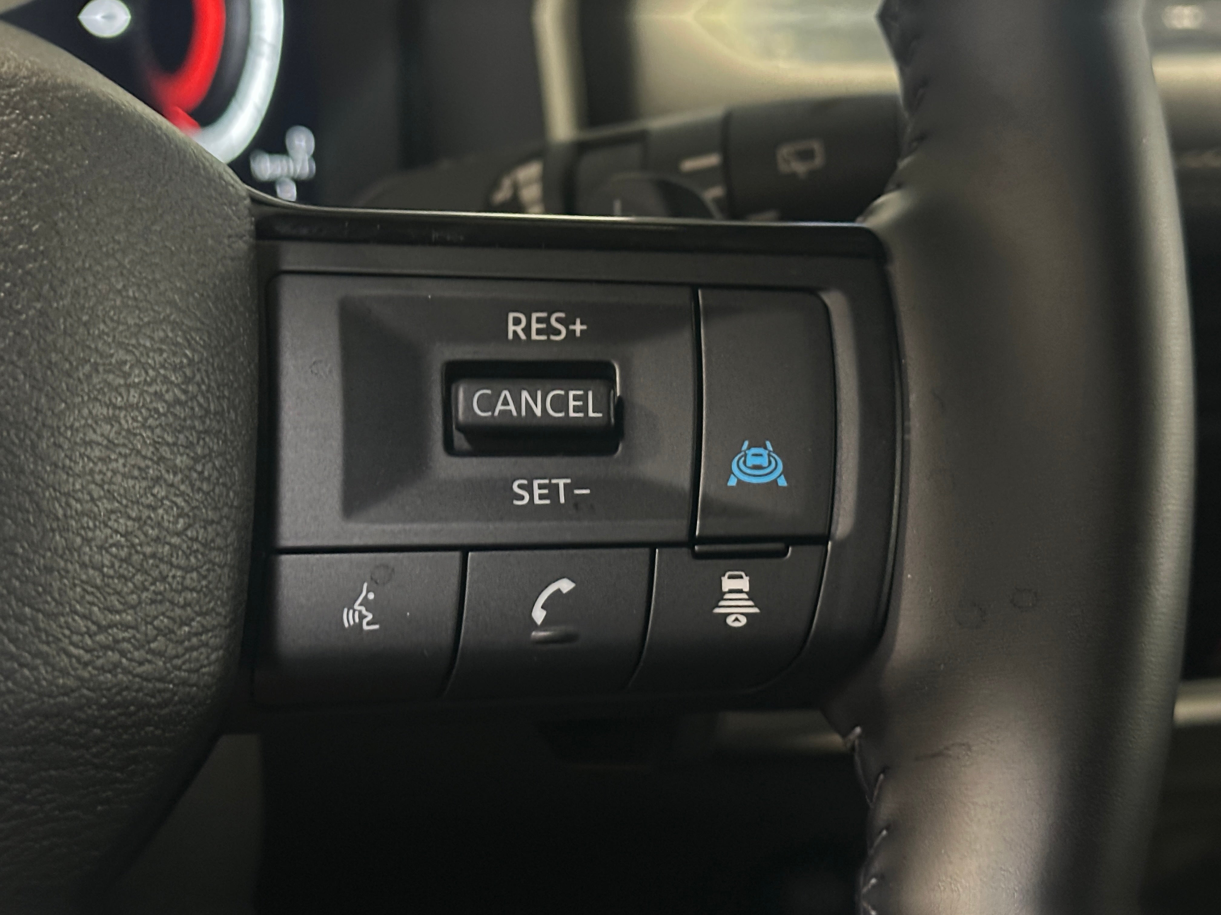 2025 Nissan Rogue SL - Photo 17