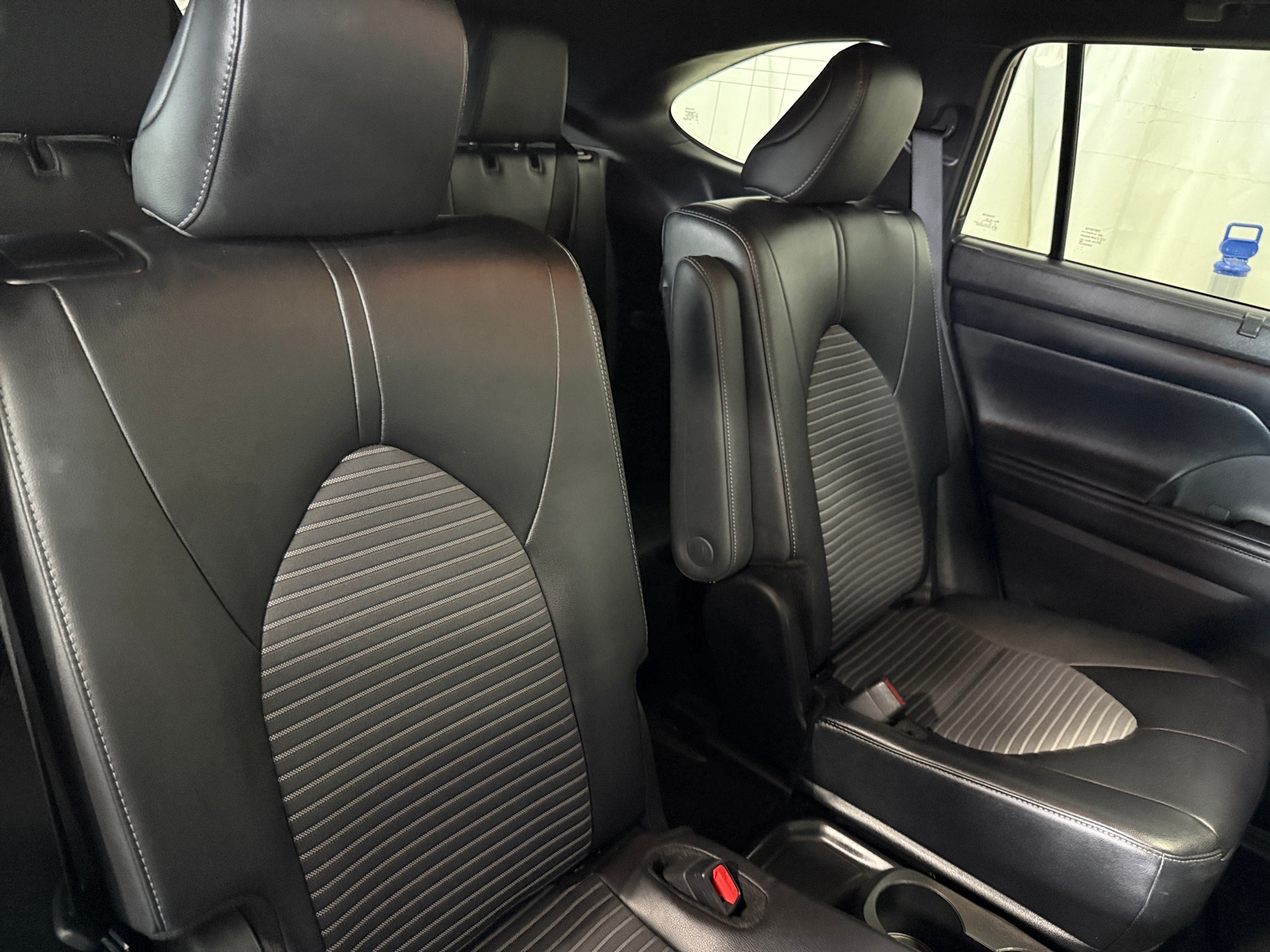 Thumbnail: 2025 Toyota Highlander - 6