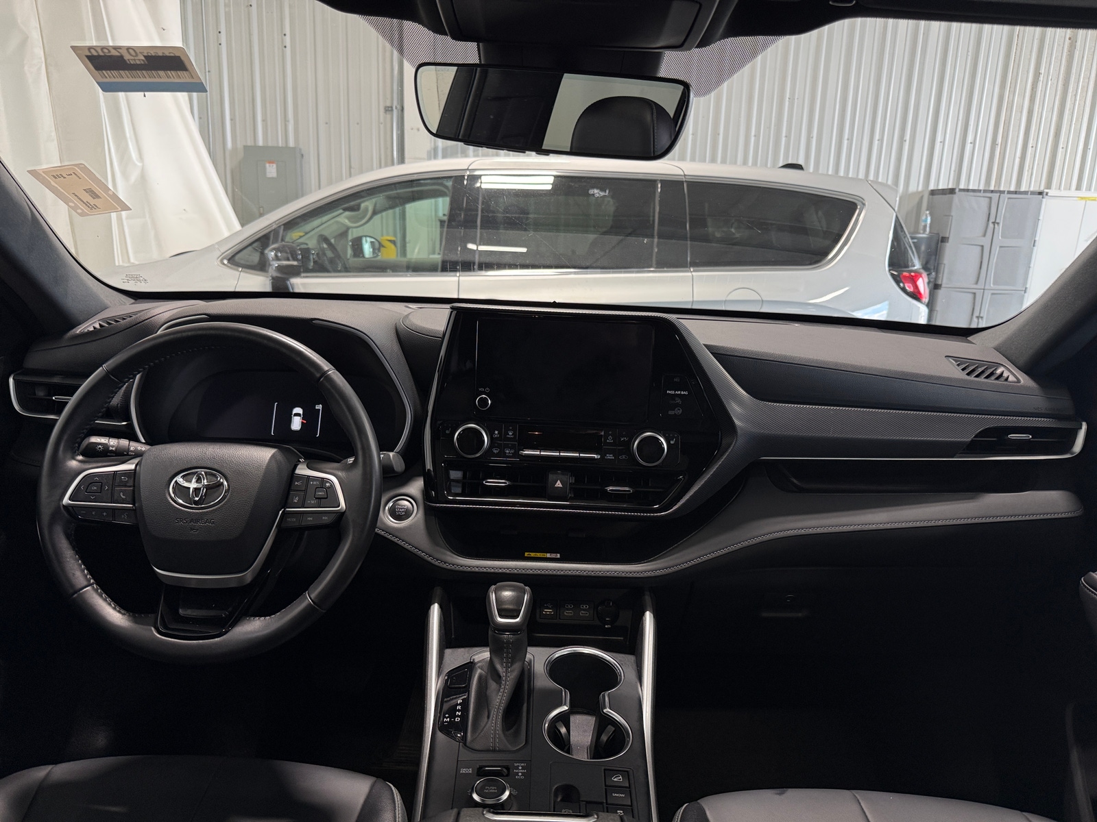 Thumbnail: 2025 Toyota Highlander - 3