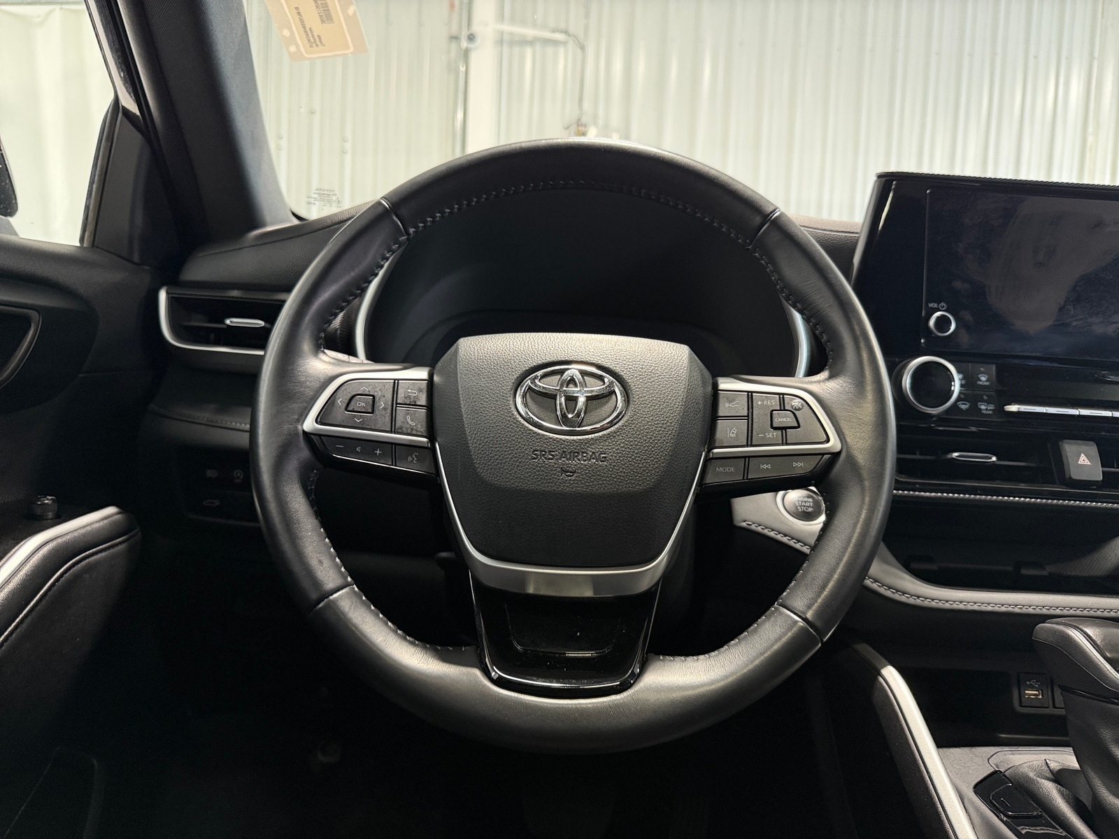 Thumbnail: 2025 Toyota Highlander - 5