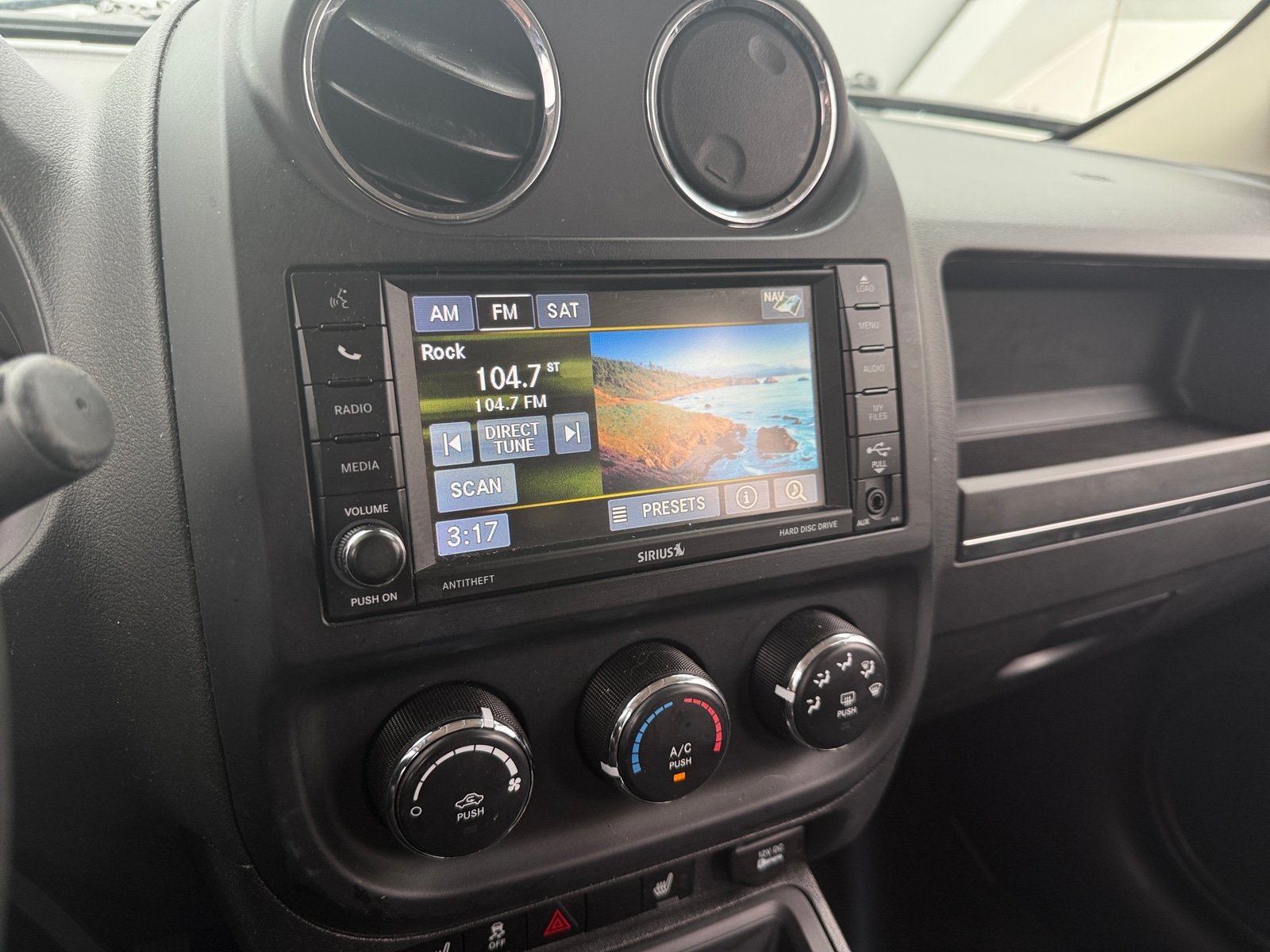 Thumbnail: 2017 Jeep Patriot - 4