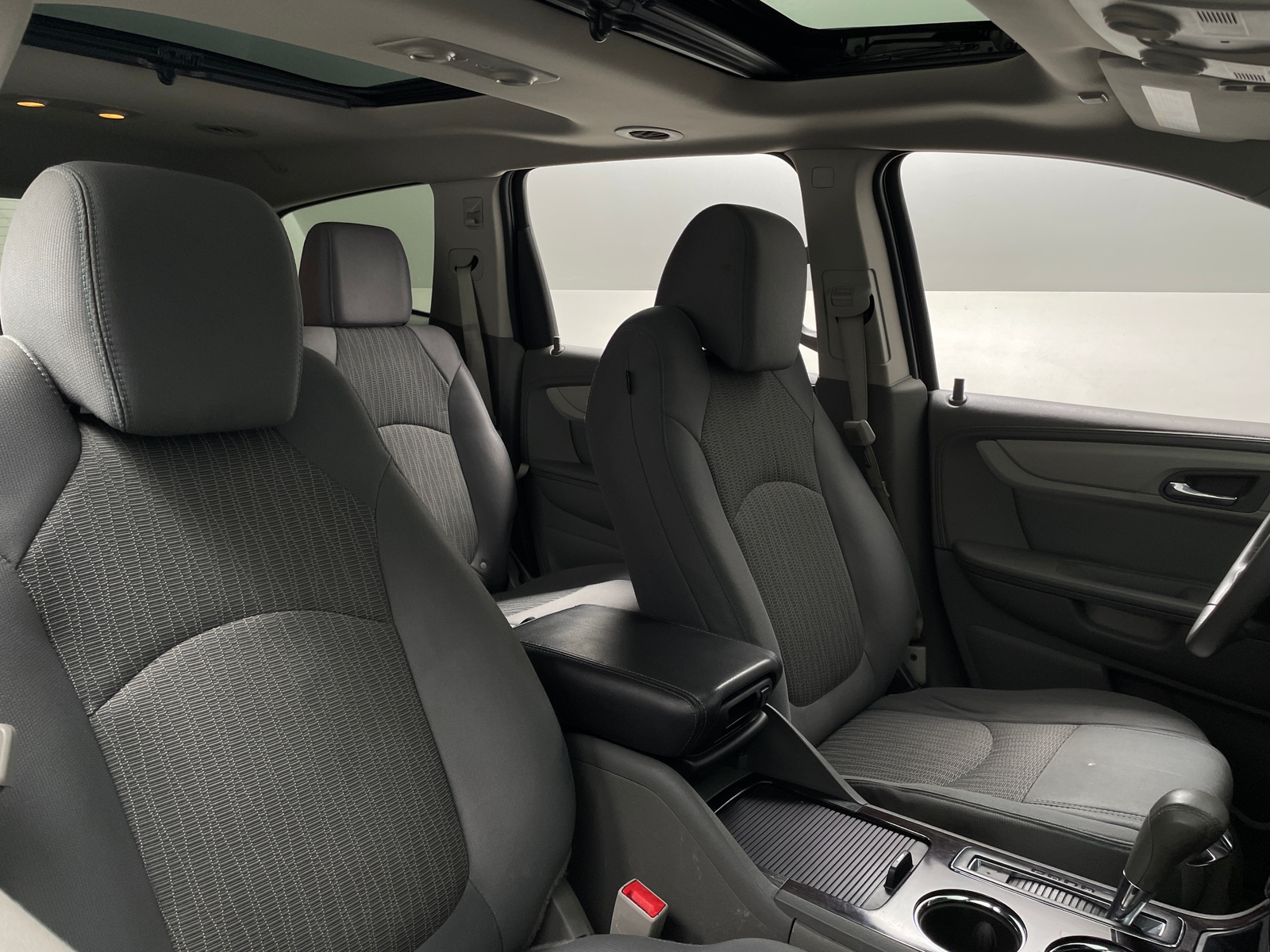 Thumbnail: 2015 Chevrolet Traverse - 2