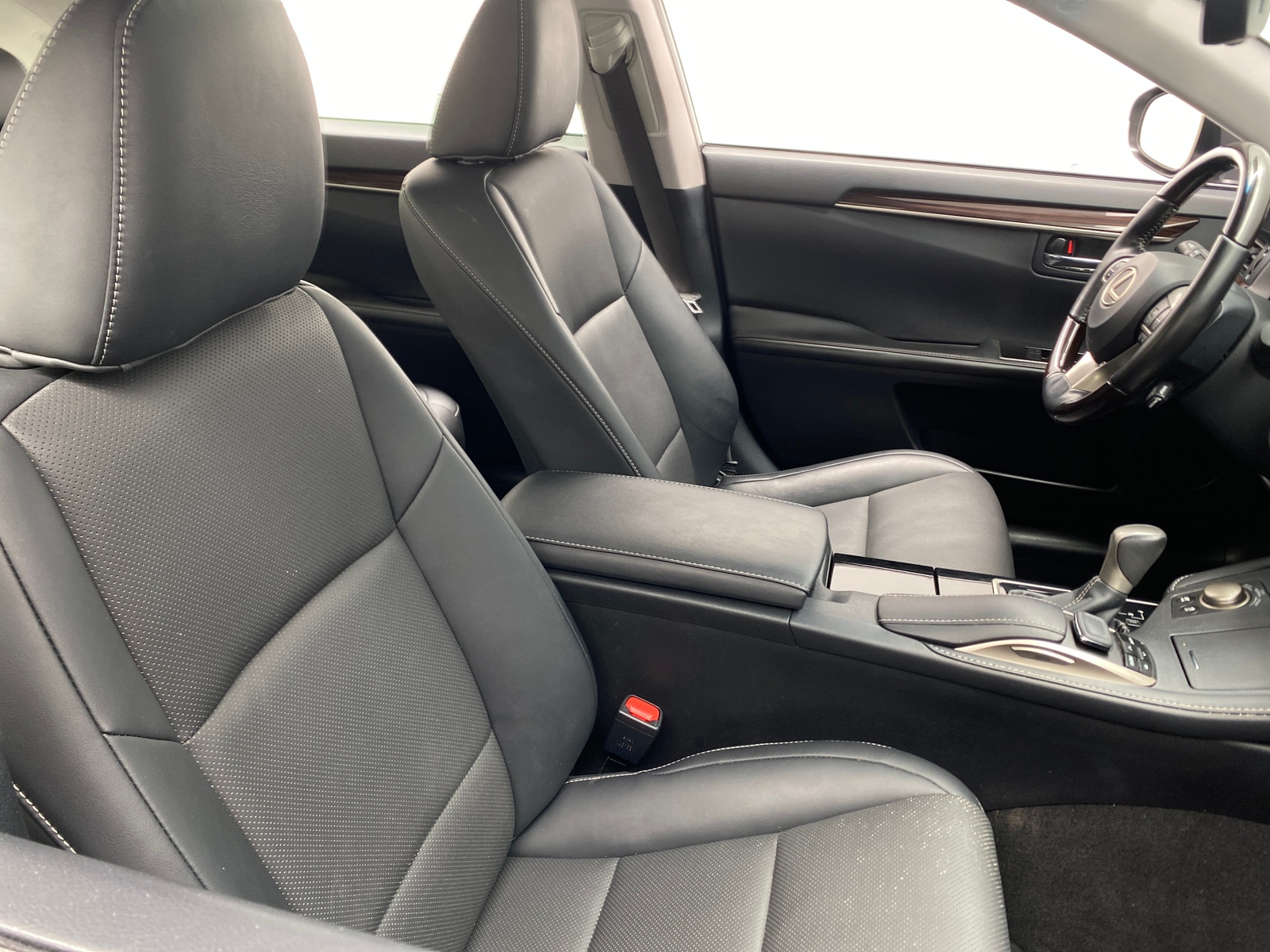 Thumbnail: 2017 Lexus ES - 2