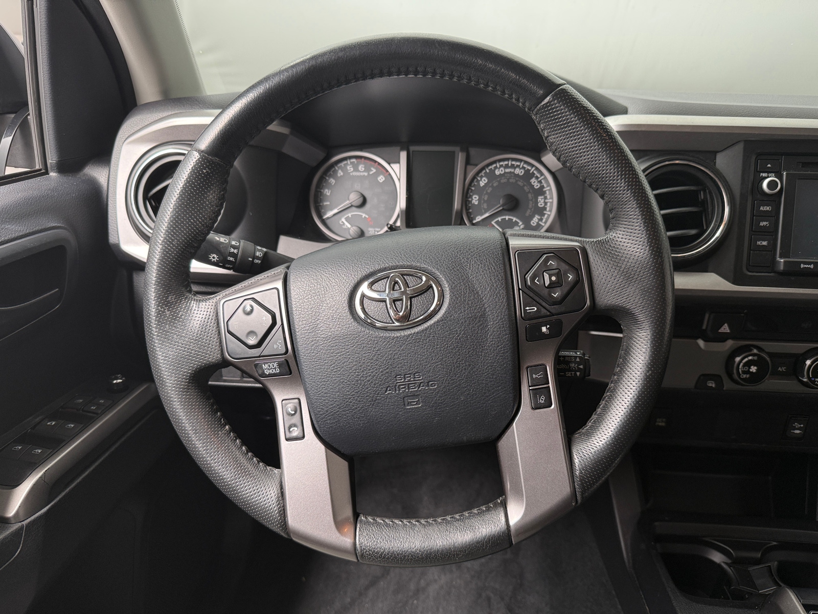 Thumbnail: 2018 Toyota Tacoma - 5