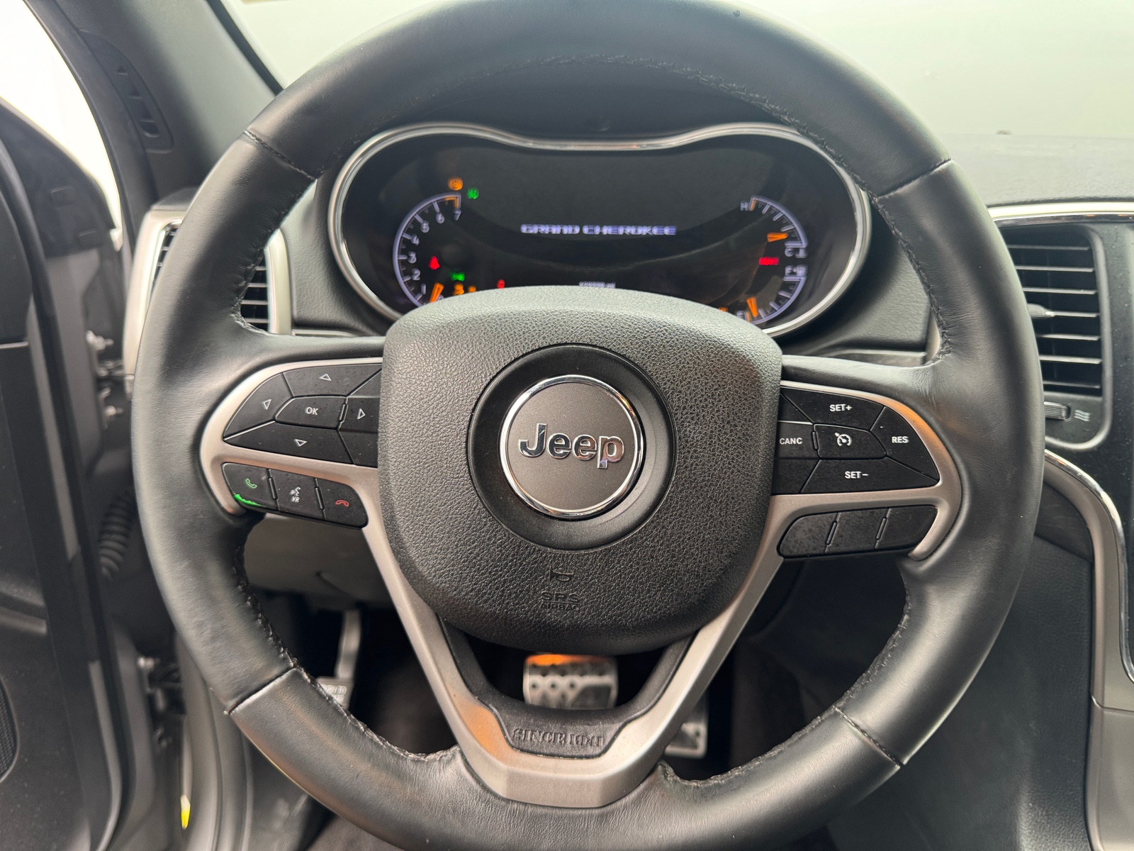 Thumbnail: 2018 Jeep Grand Cherokee - 5