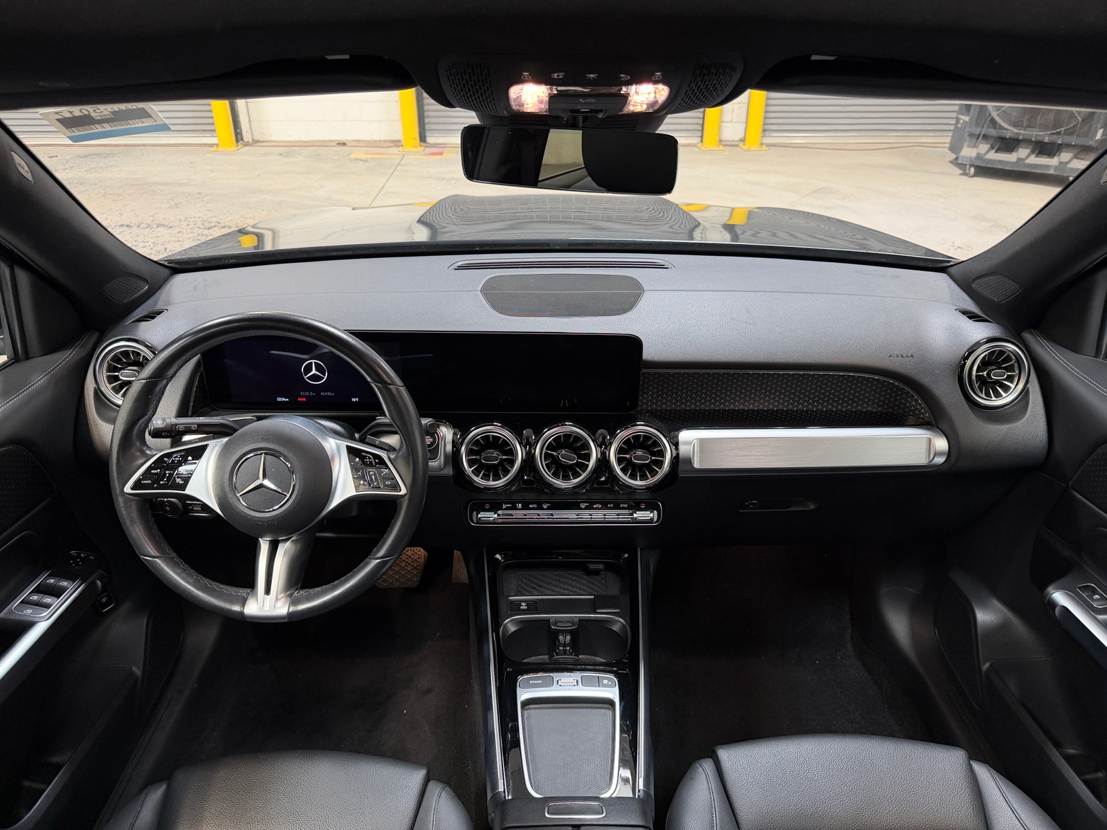 Thumbnail: 2025 Mercedes-Benz GLB - 2