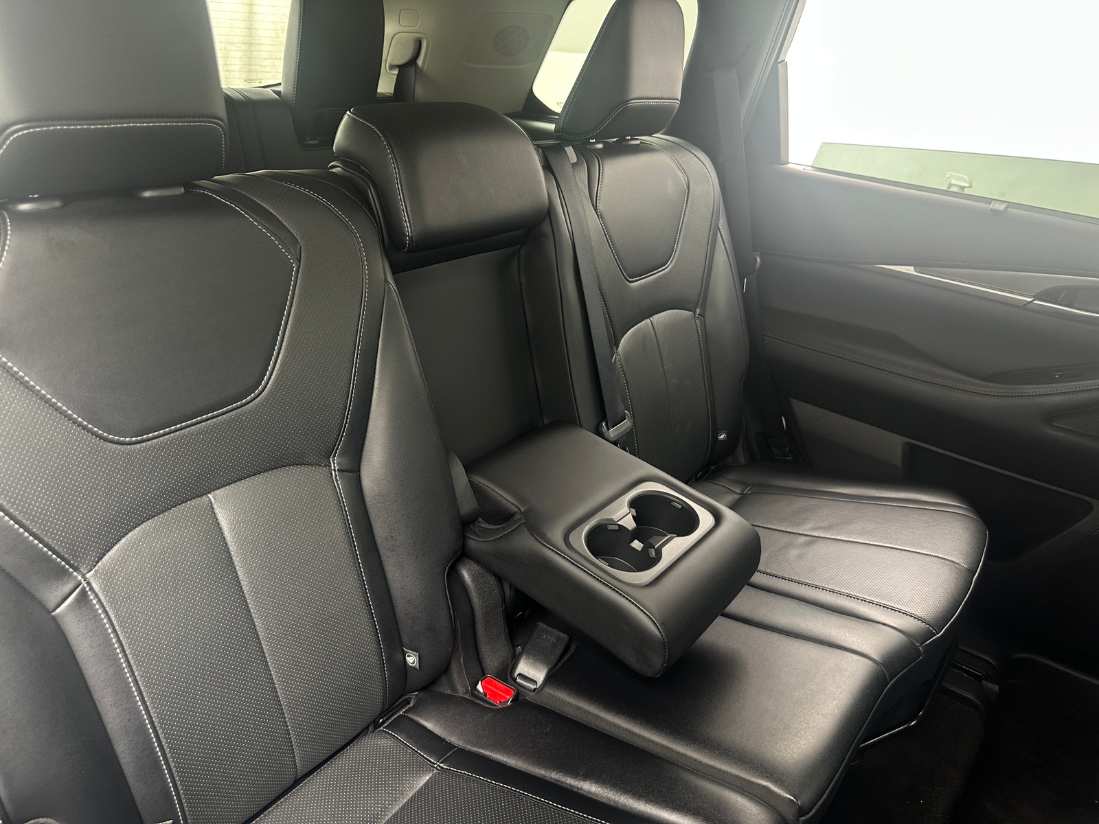 Thumbnail: 2023 INFINITI QX60 - 5
