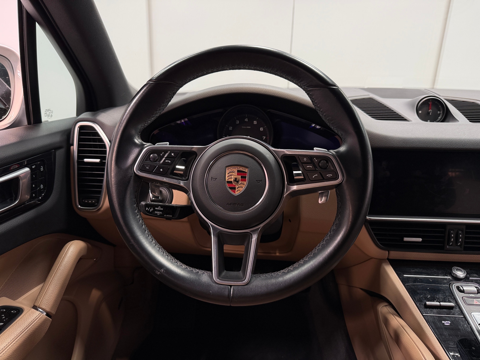 Thumbnail: 2021 Porsche Cayenne - 4