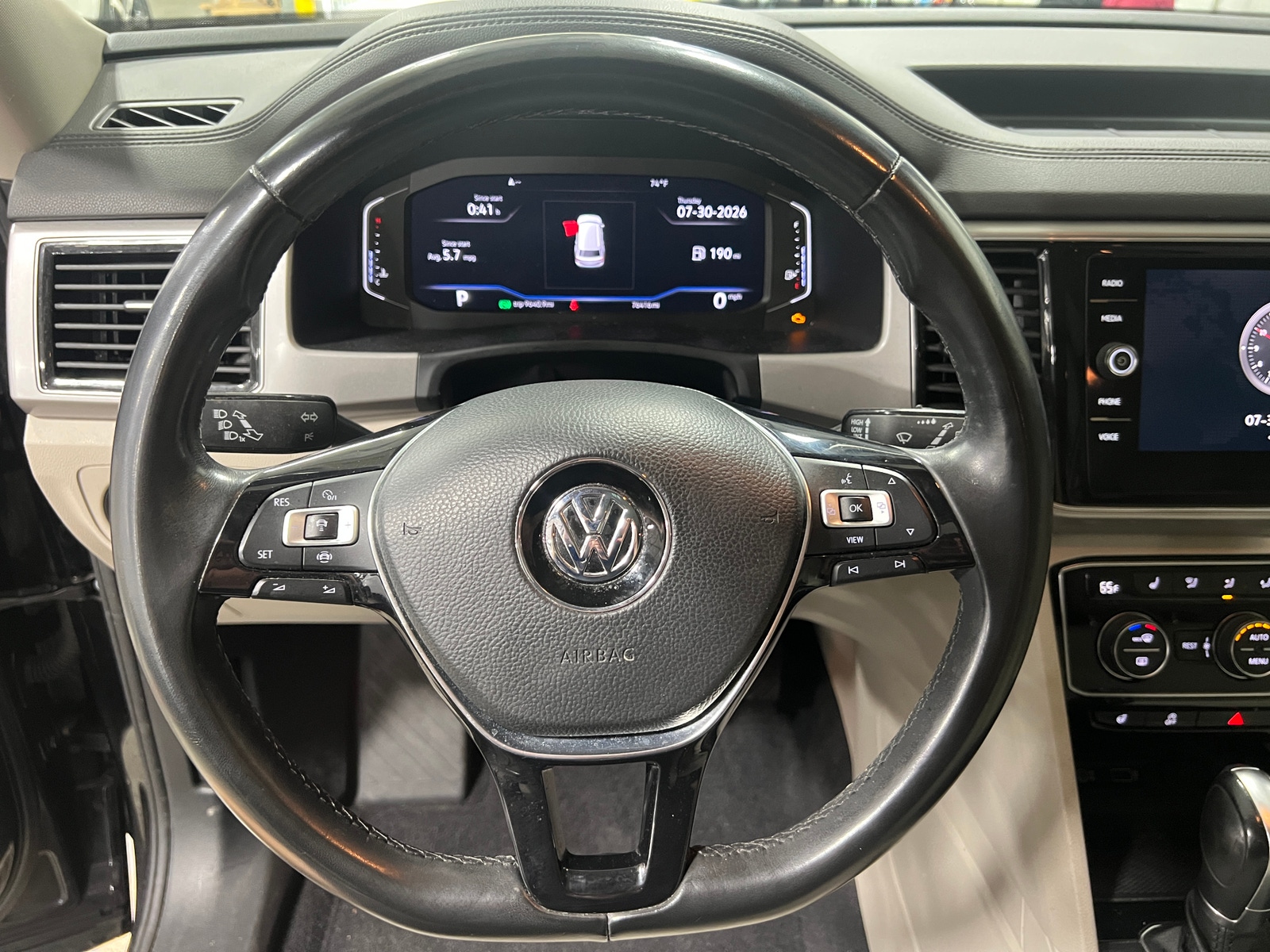 Thumbnail: 2019 Volkswagen Atlas - 4