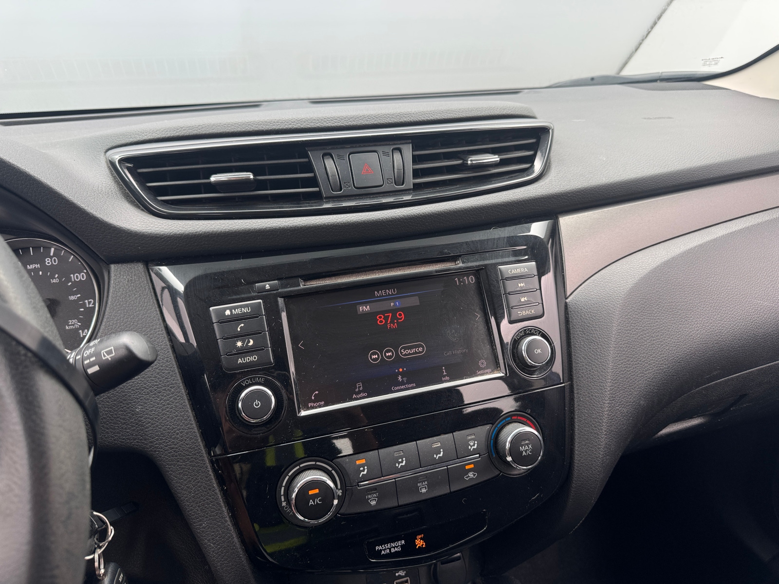 Thumbnail: 2019 Nissan Rogue Sport - 4