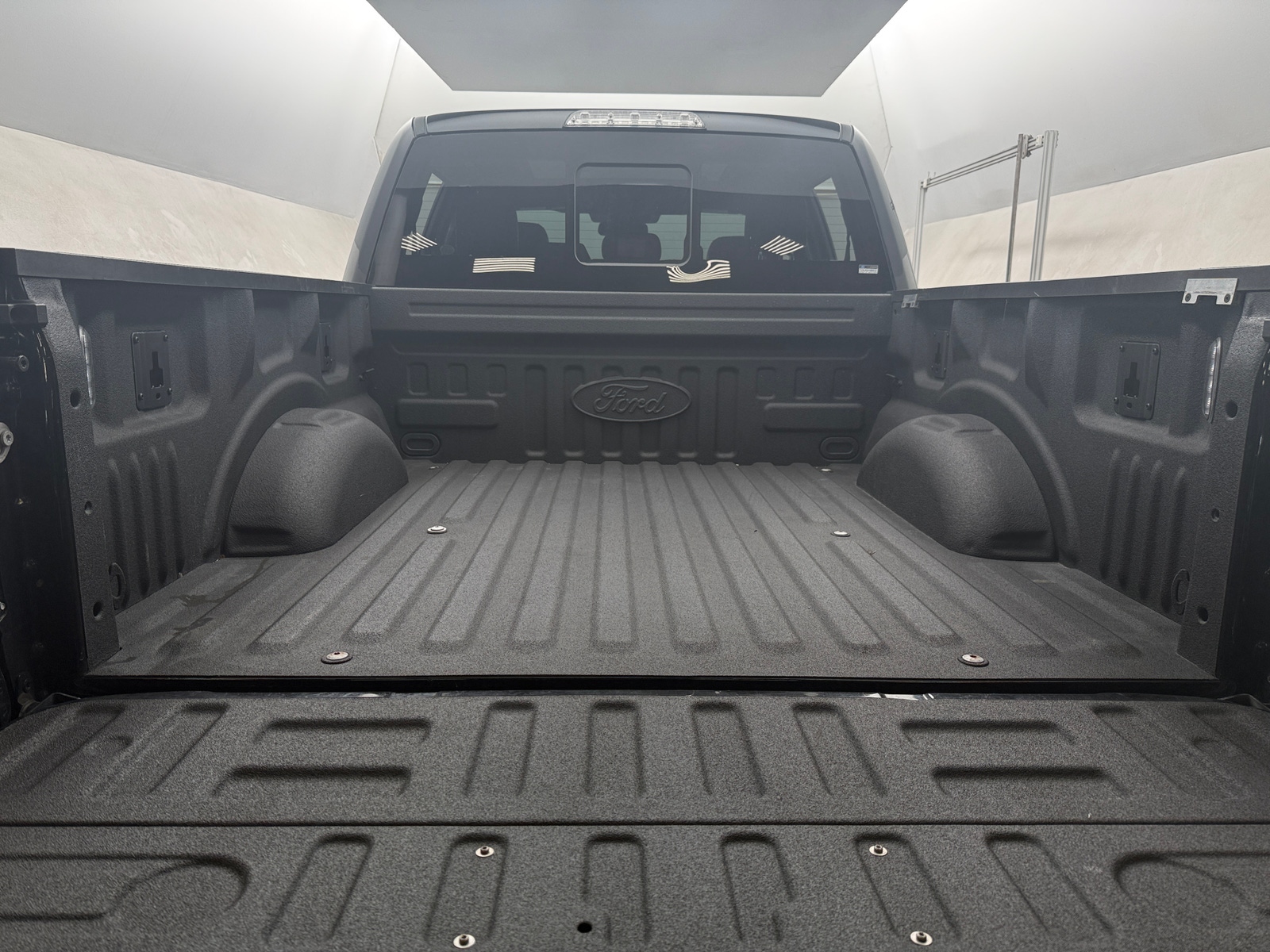 Thumbnail: 2020 Ford Econoline - 6