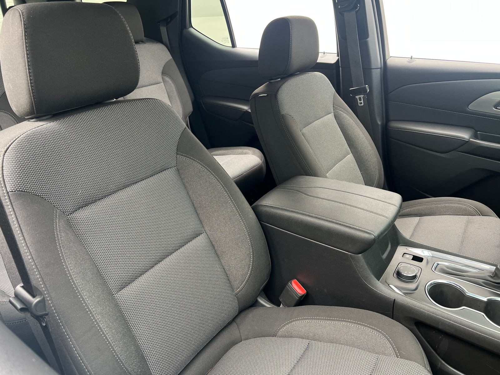 Thumbnail: 2023 Chevrolet Traverse - 2