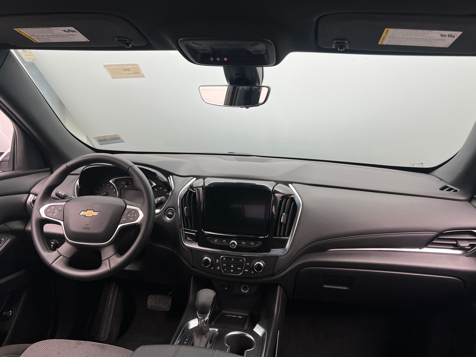 Thumbnail: 2023 Chevrolet Traverse - 3
