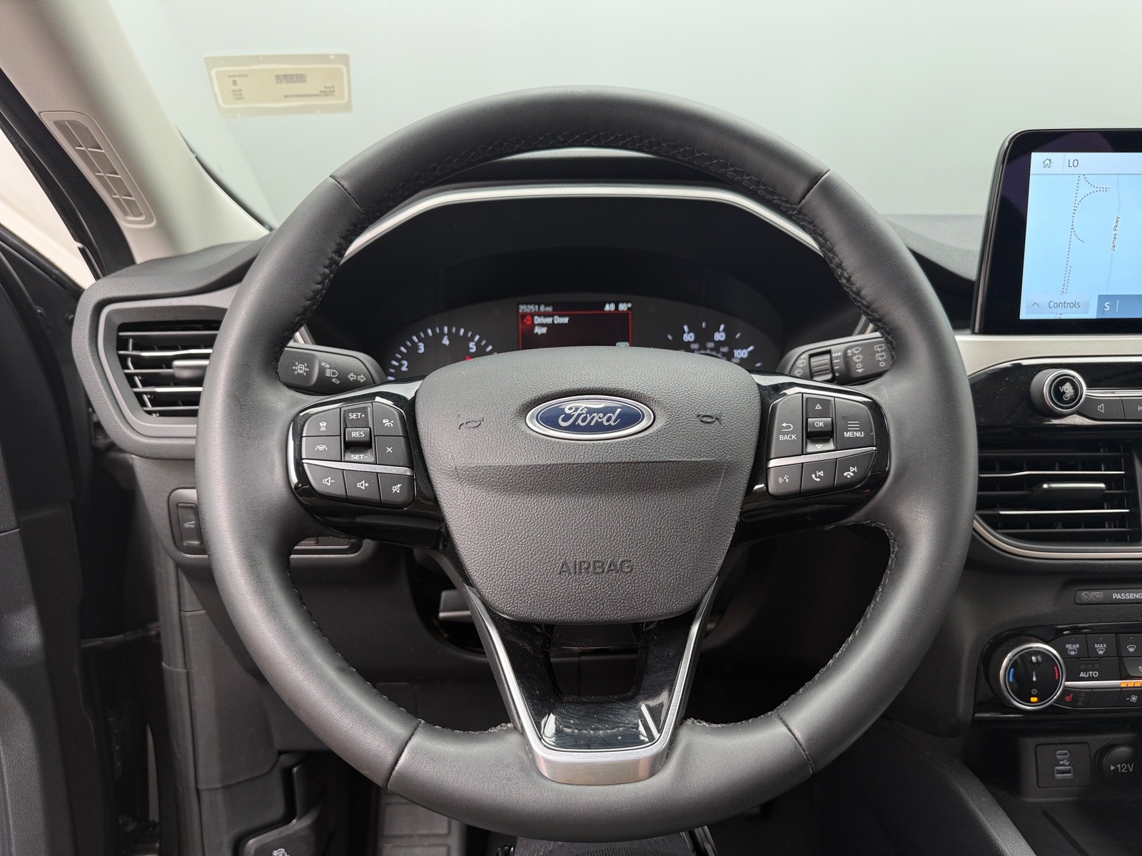 Thumbnail: 2022 Ford Escape - 4