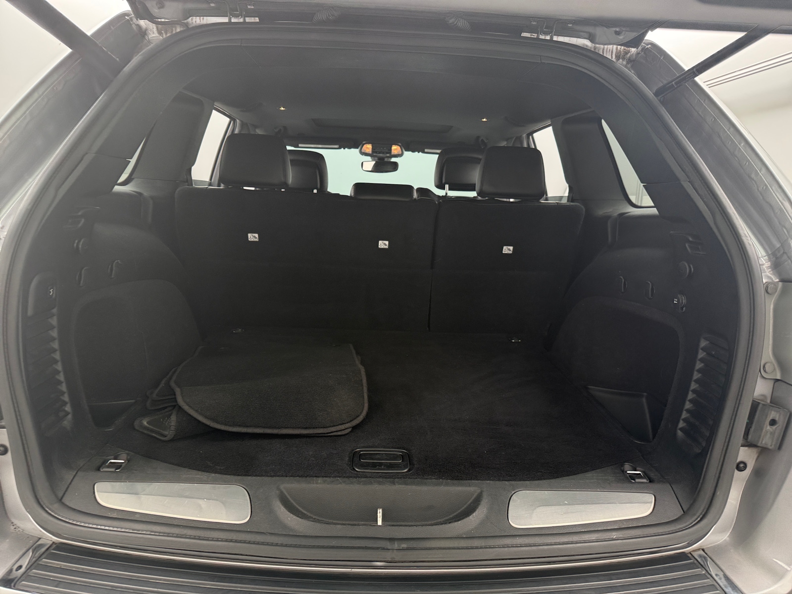 Thumbnail: 2019 Jeep Grand Cherokee - 6