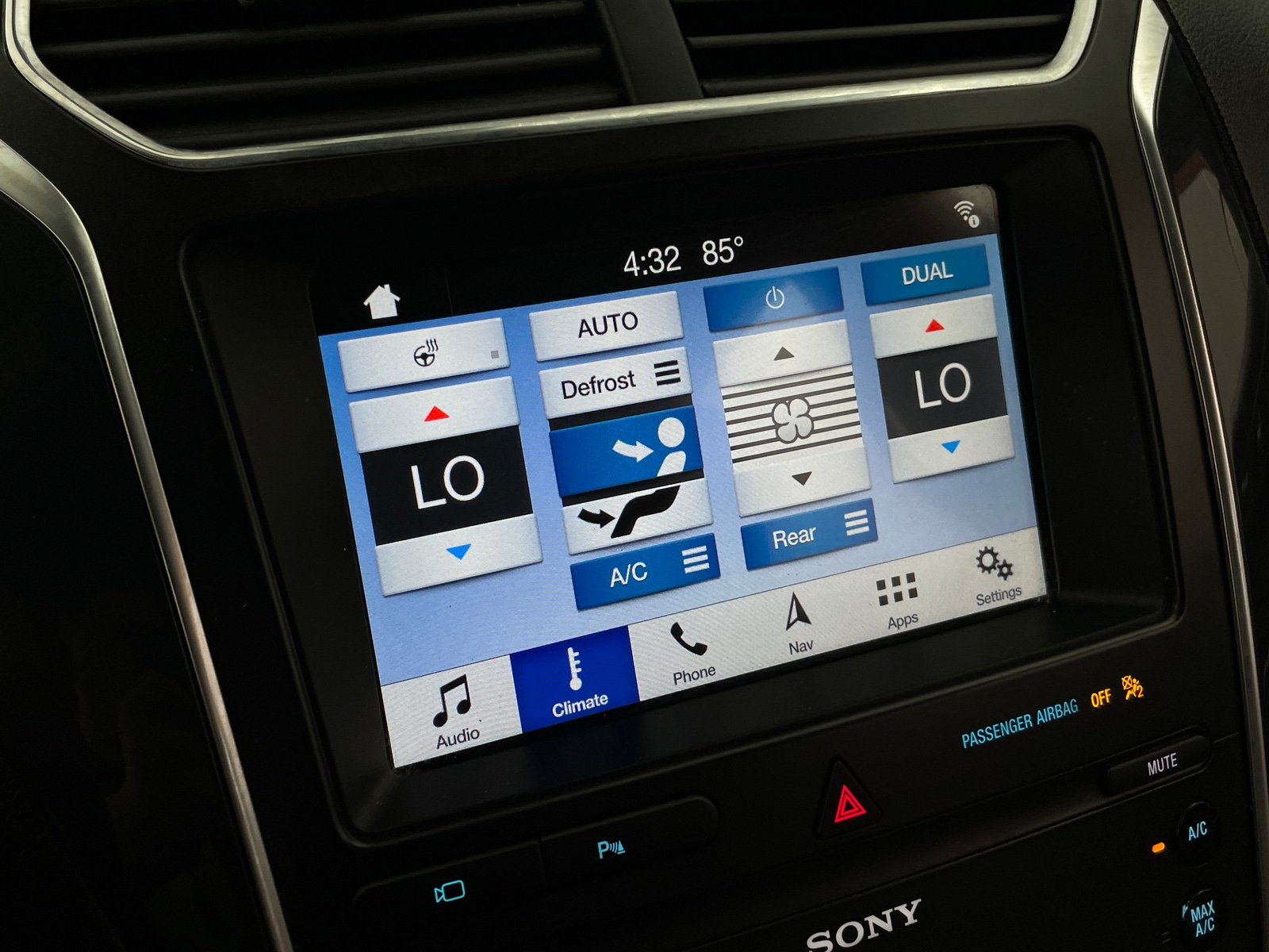 Thumbnail: 2019 Ford Explorer - 3