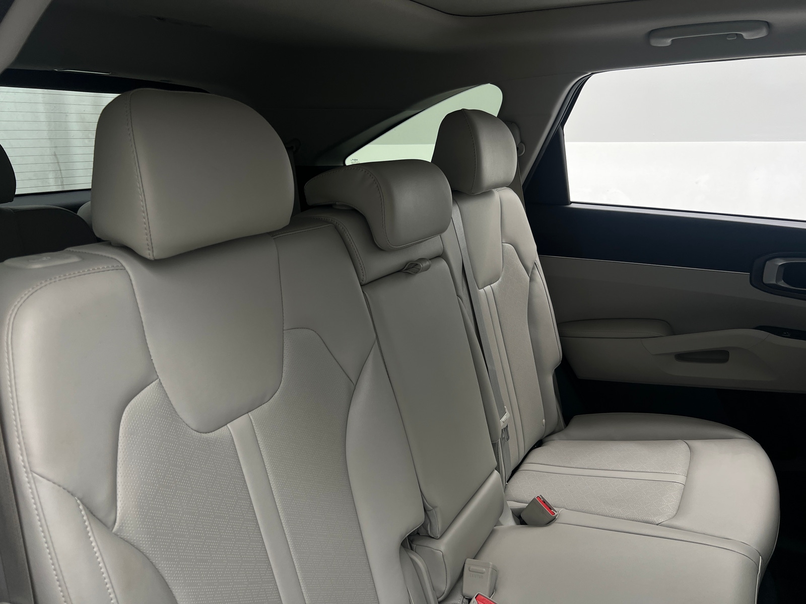 Thumbnail: 2022 Kia Sorento - 5