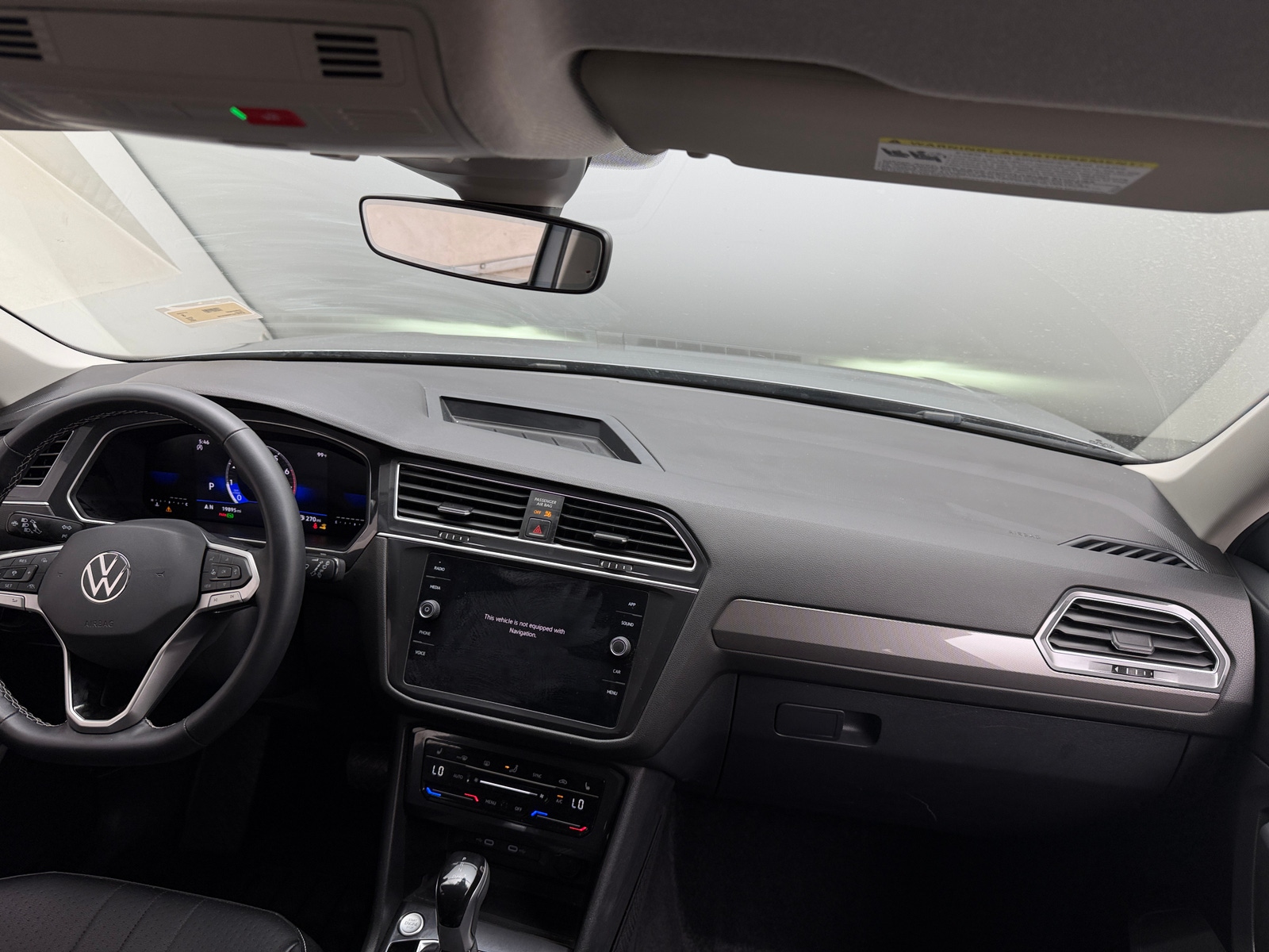 Thumbnail: 2024 Volkswagen Tiguan - 2