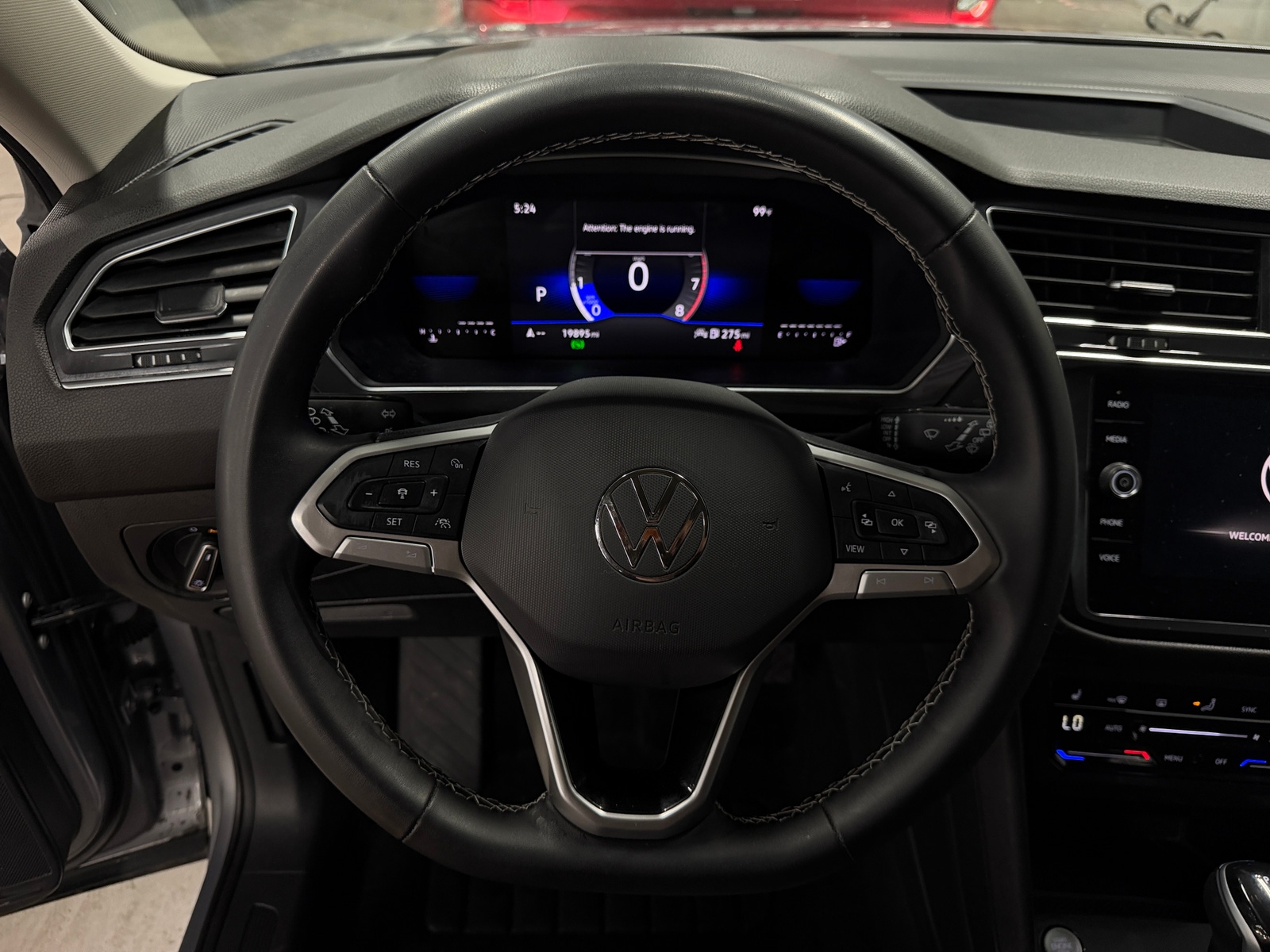 Thumbnail: 2024 Volkswagen Tiguan - 4