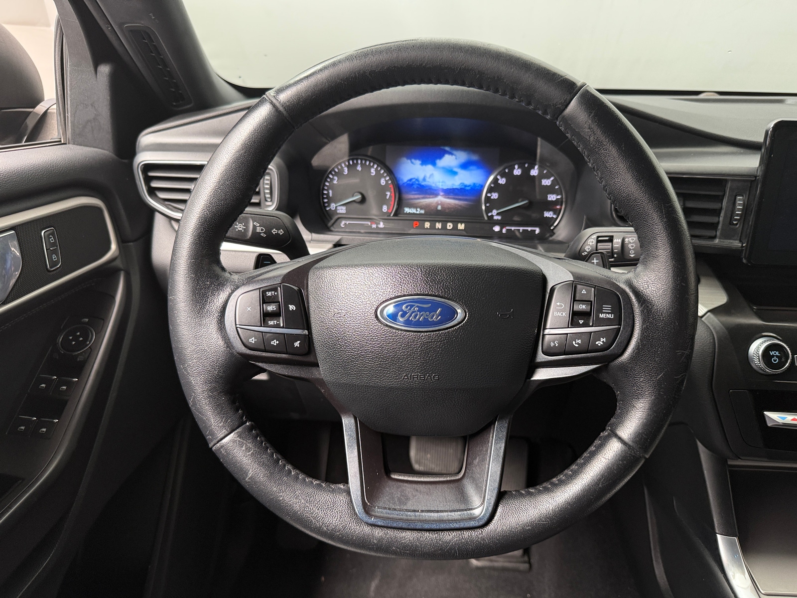 Thumbnail: 2020 Ford Explorer - 4