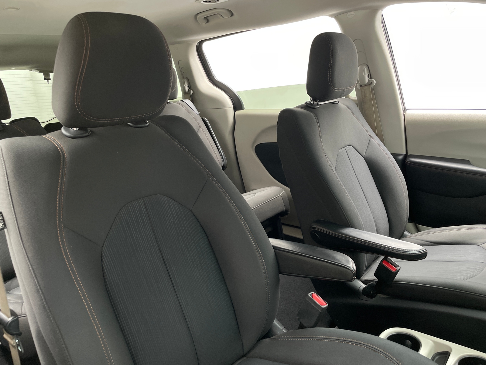 Thumbnail: 2017 Chrysler Pacifica - 2