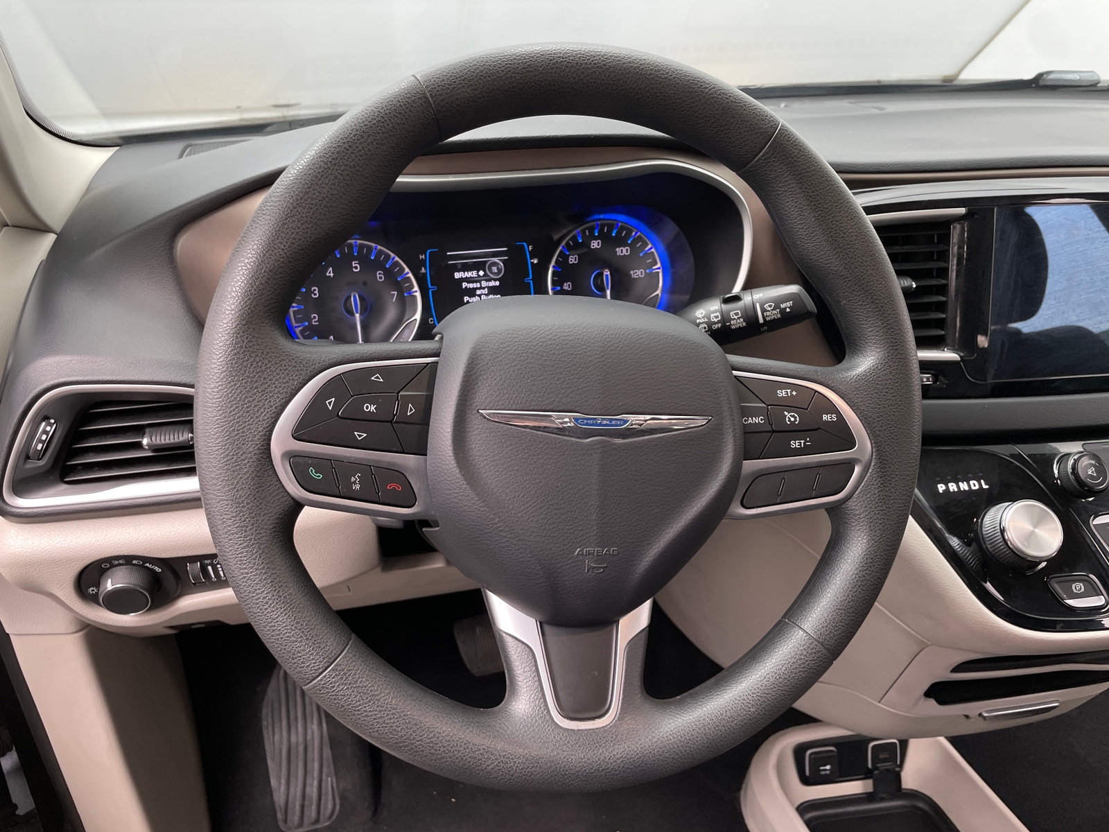 Thumbnail: 2017 Chrysler Pacifica - 5