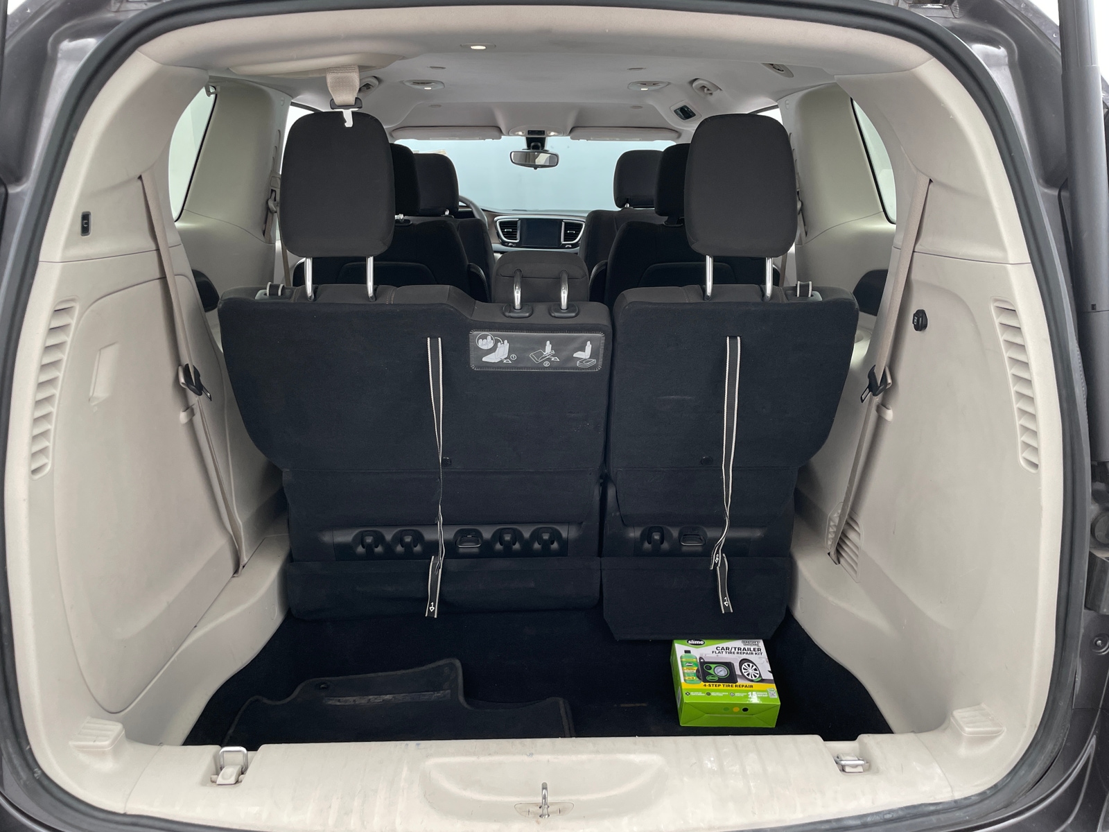 Thumbnail: 2017 Chrysler Pacifica - 7