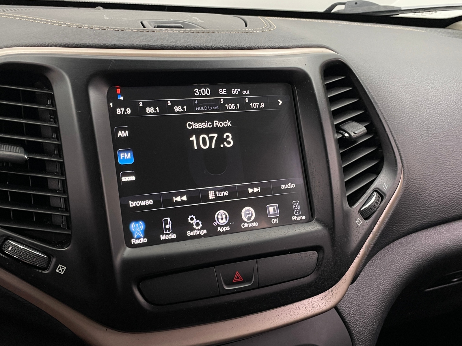 Thumbnail: 2018 Jeep Cherokee - 4