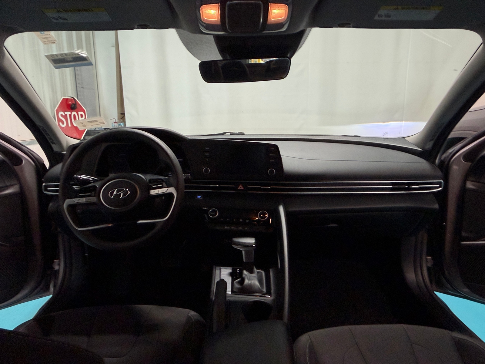 Thumbnail: 2023 Hyundai Elantra - 3
