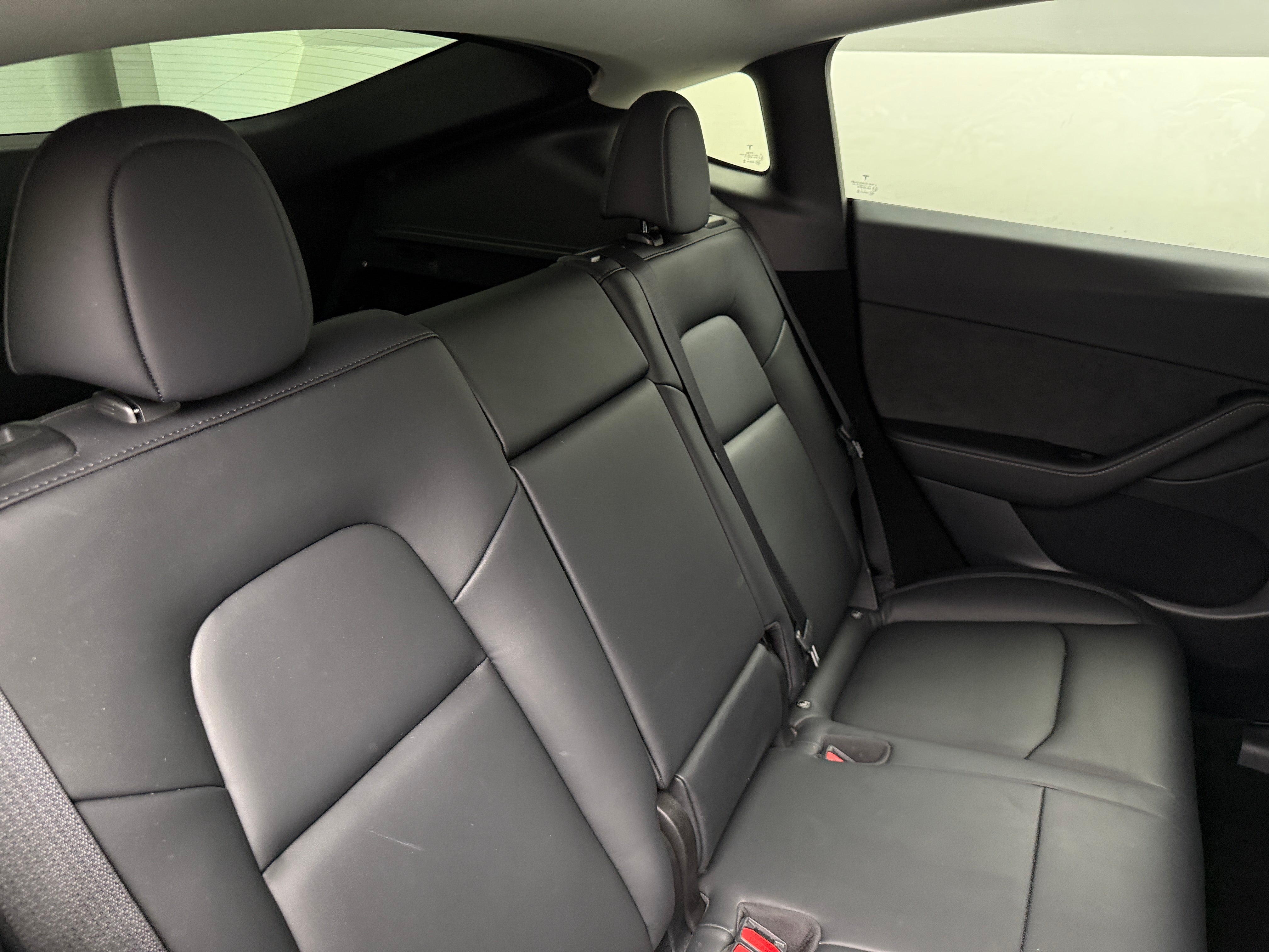 Used 2022 Tesla Model Y Long Range with VIN 7SAYGDEE2NA006868 for sale in Oak Creek, WI