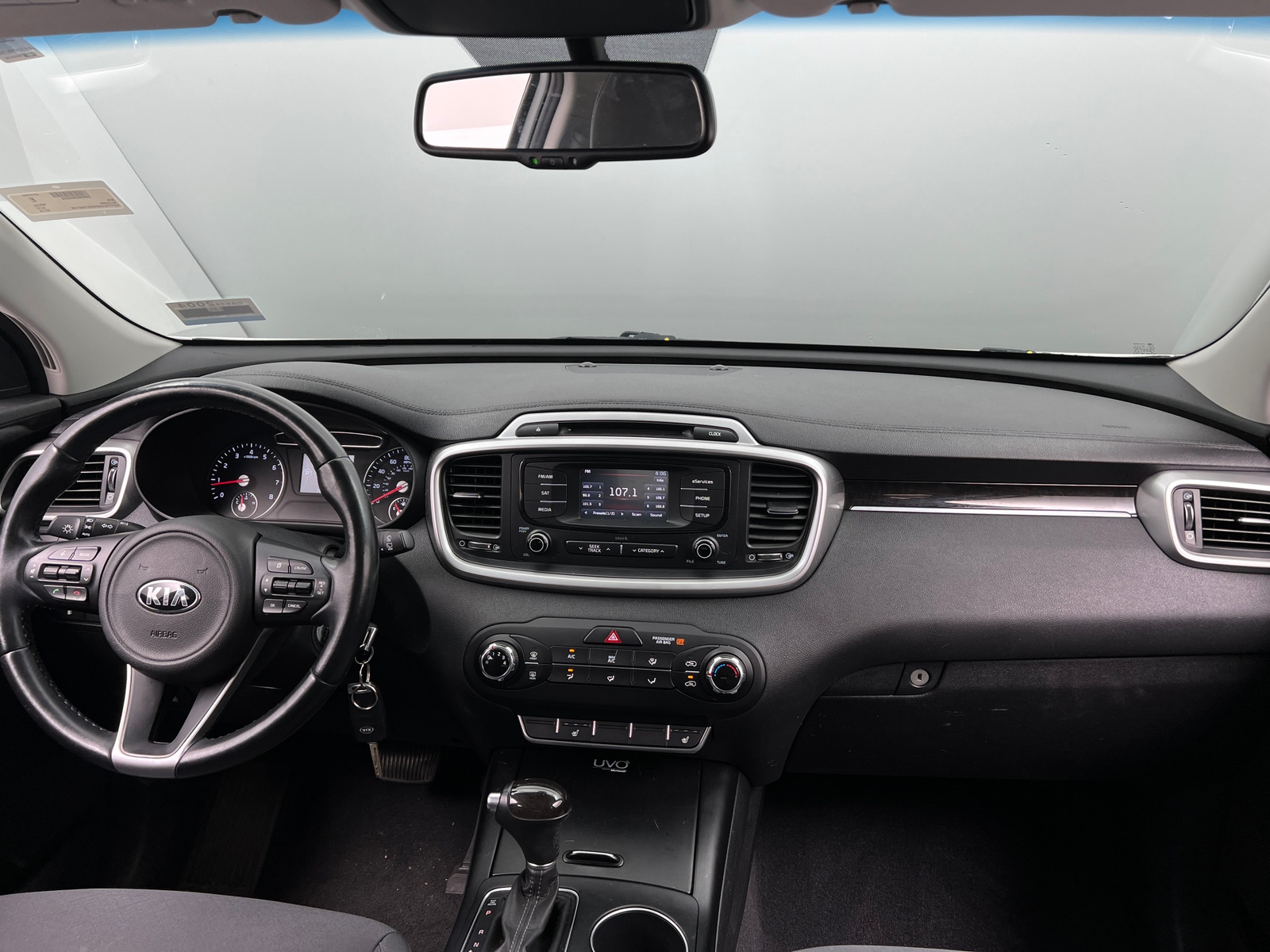Thumbnail: 2016 Kia Sorento - 3