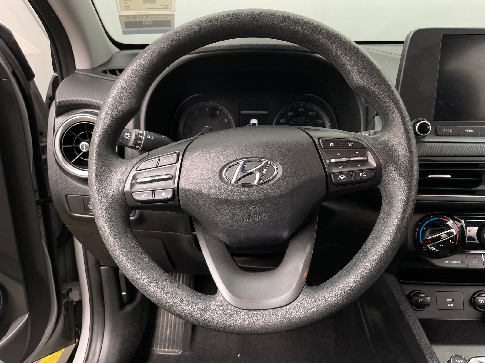 Thumbnail: 2022 Hyundai Kona - 5