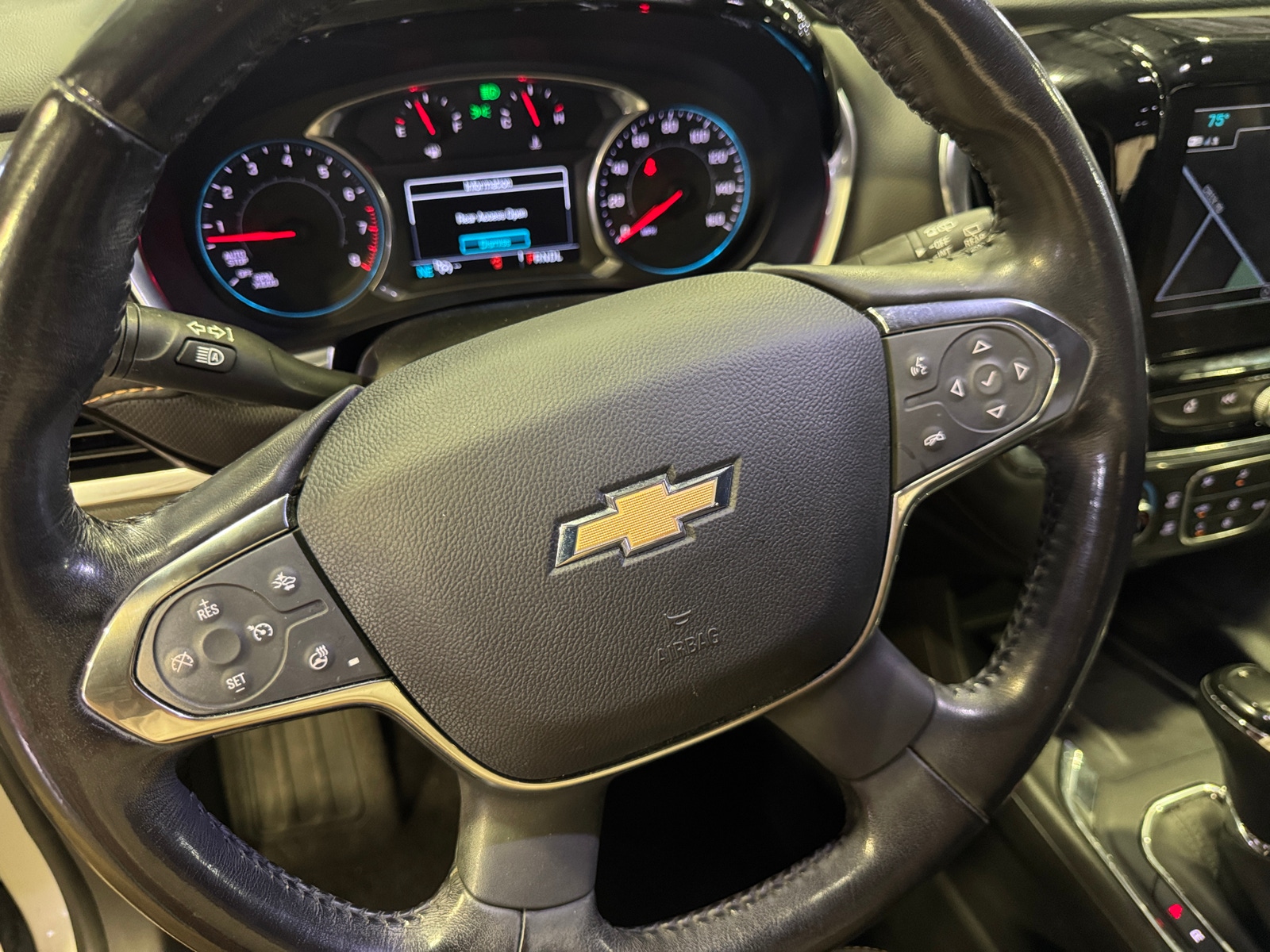 Thumbnail: 2018 Chevrolet Traverse - 4