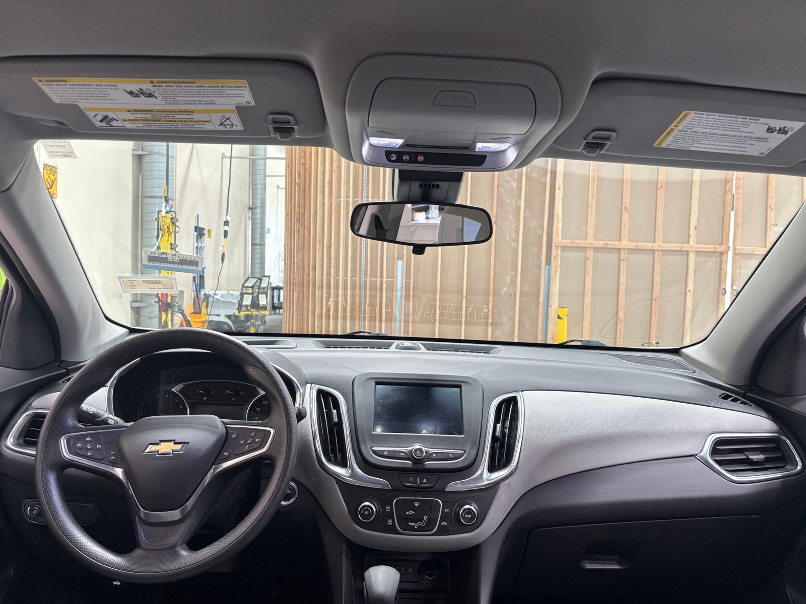 Thumbnail: 2022 Chevrolet Equinox - 3