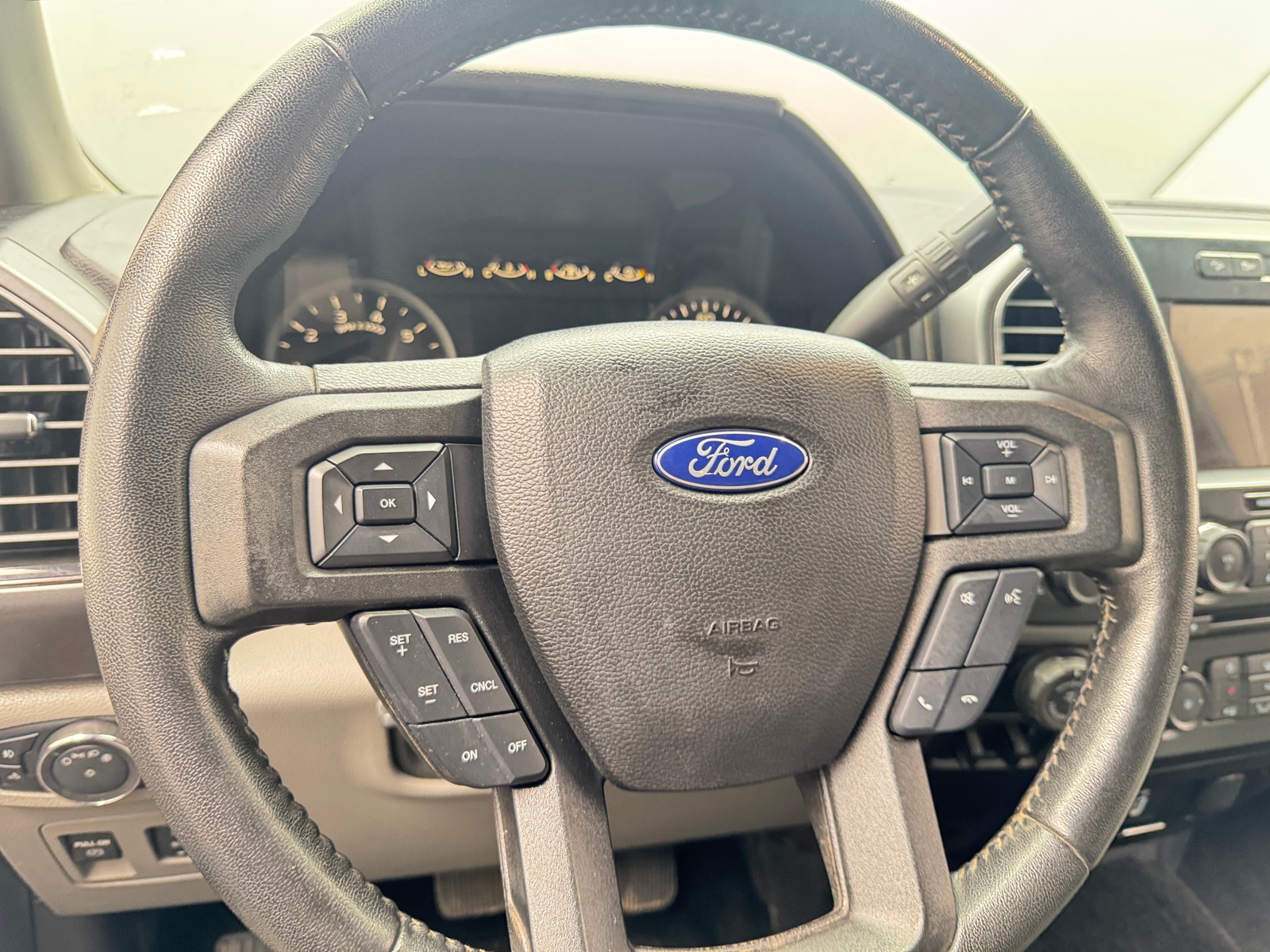 Thumbnail: 2018 Ford Econoline - 5