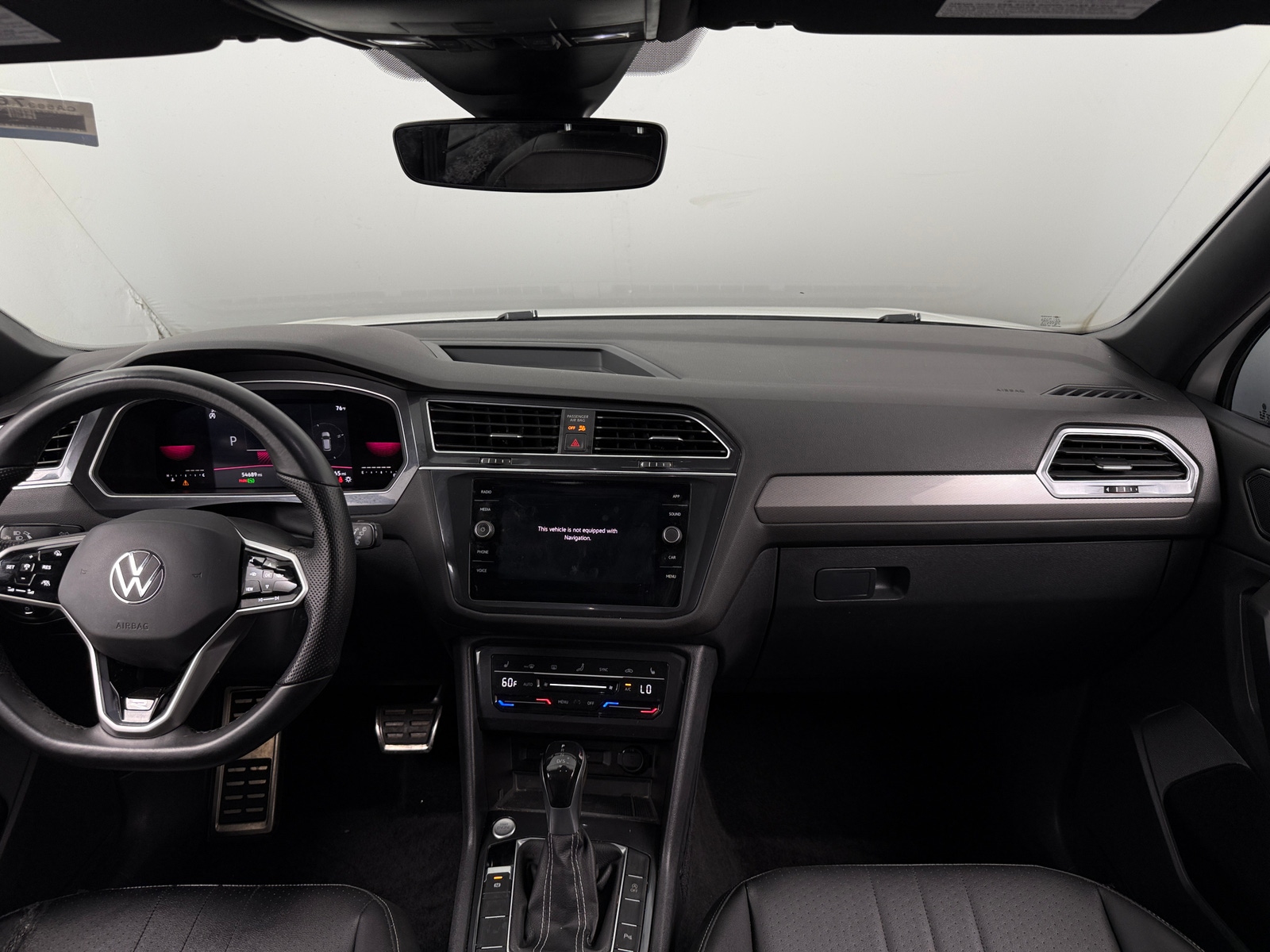 Thumbnail: 2023 Volkswagen Tiguan - 3